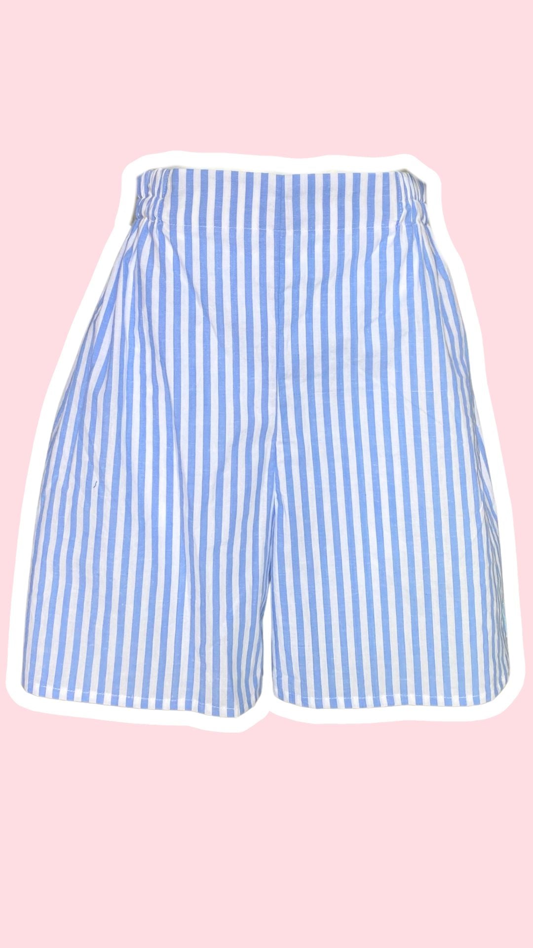 .Short • Taille M • Short upcyclé rayé bleu et blanc