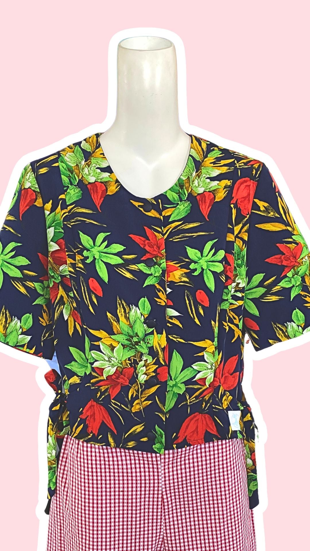 Cropped • T. 34 à 38 • Chemise marine à fleurs