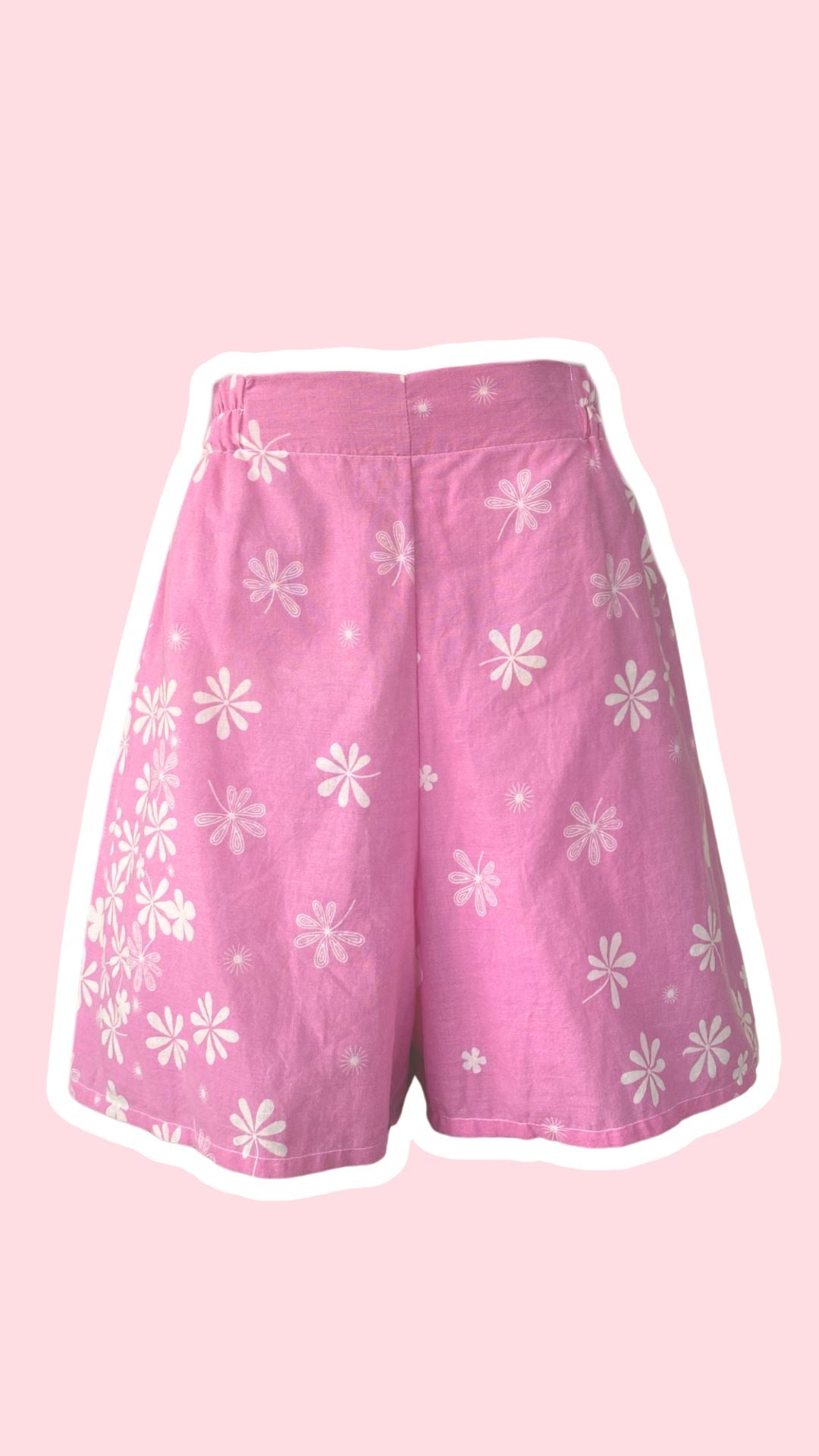 Short • T.M et L • Short upcyclé rose bonbon à fleurs balnches