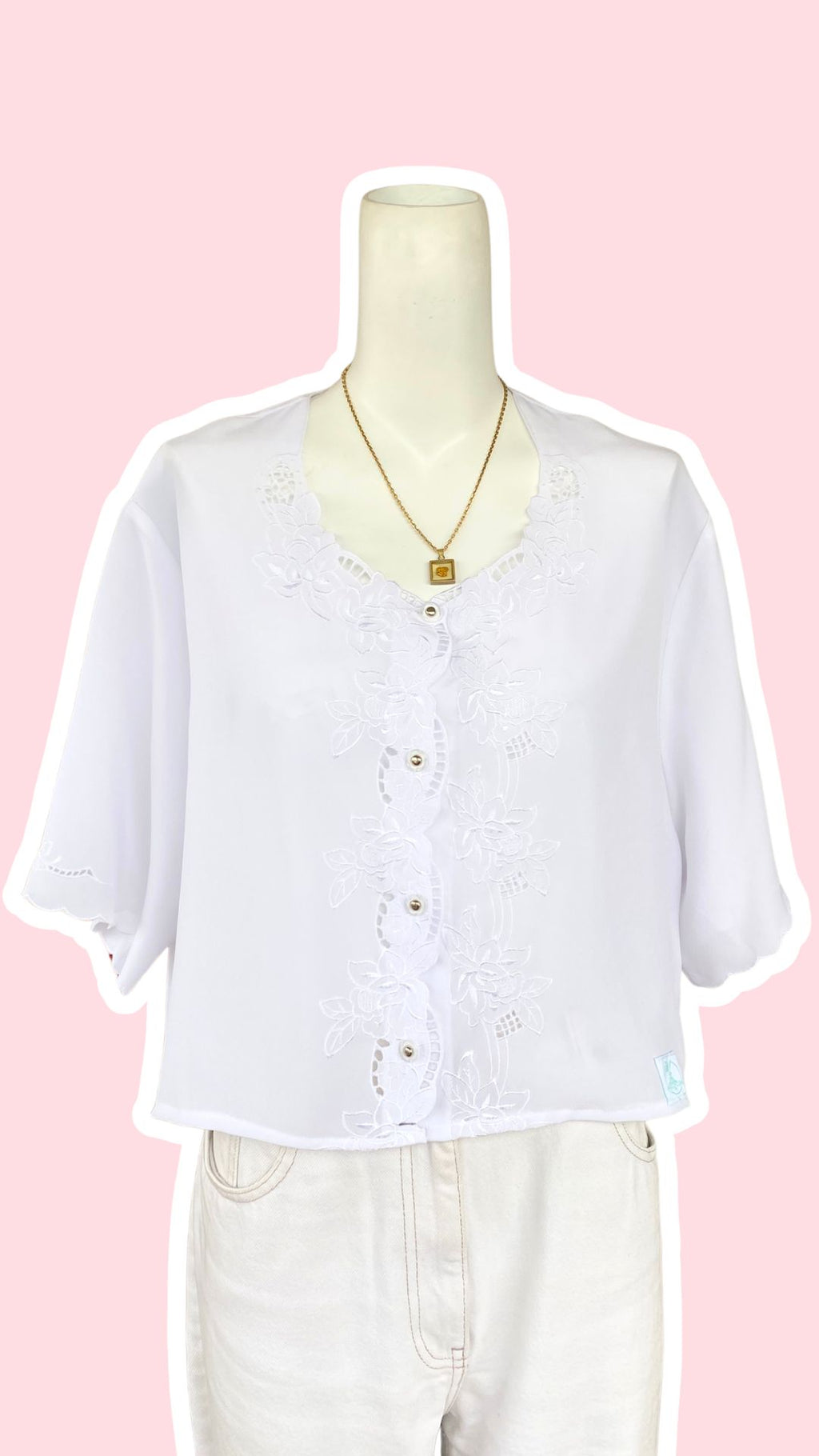 Cropped • T. 42  à 46  • Chemise crop top blanche broderies fleurs