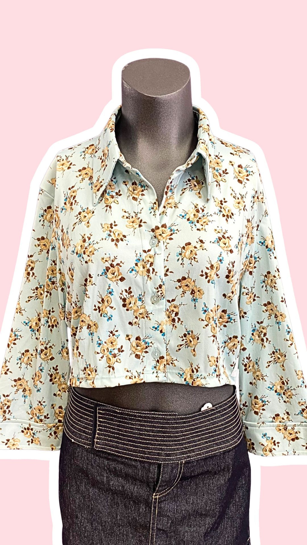 Cropped • T. 38 à 42 • Chemise bleu ciel à fleurs