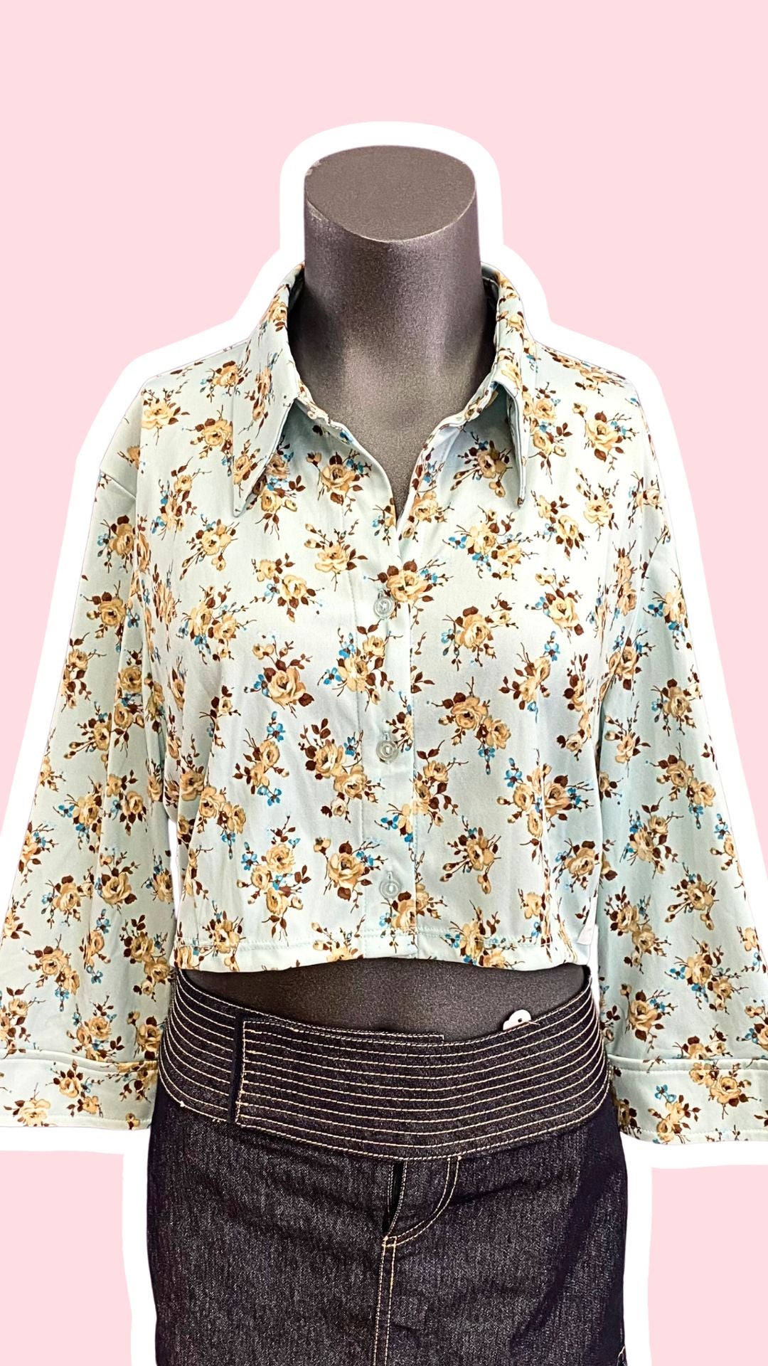Cropped • T. 38 à 42 • Chemise bleu ciel à fleurs