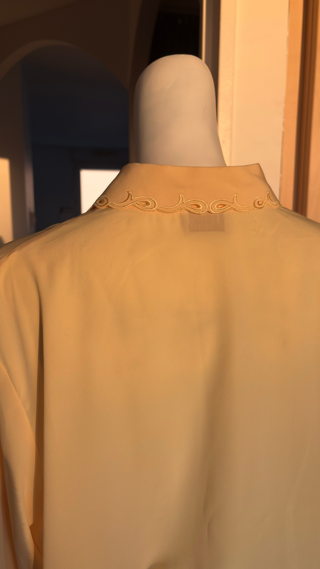 Cropped • T. 36 à 42 • Chemise crop top jaune avec broderies