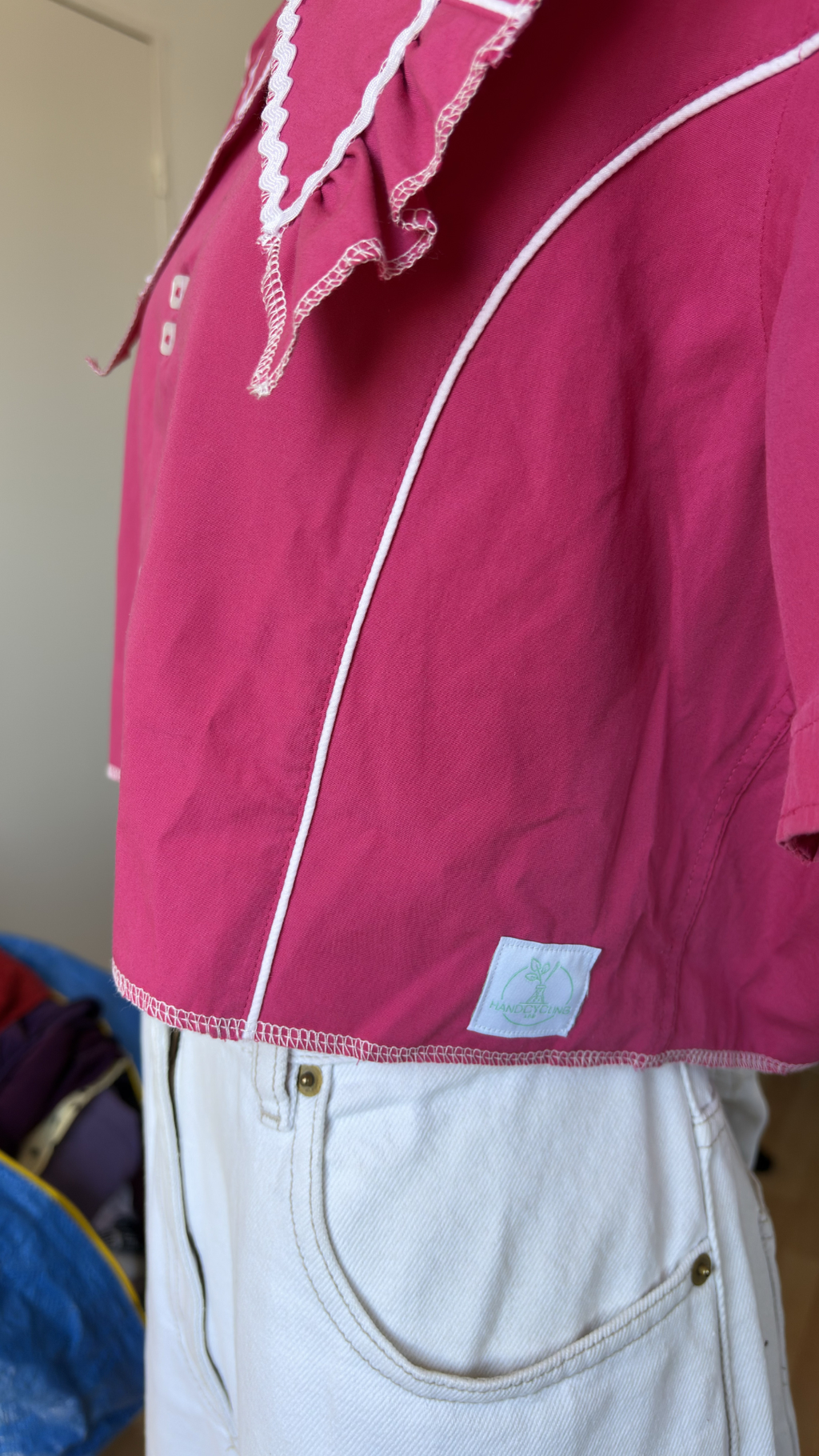 .Sweaties • T.32 à 38 • Chemise upcyclée grand col rose fuchsia zig zag blanc