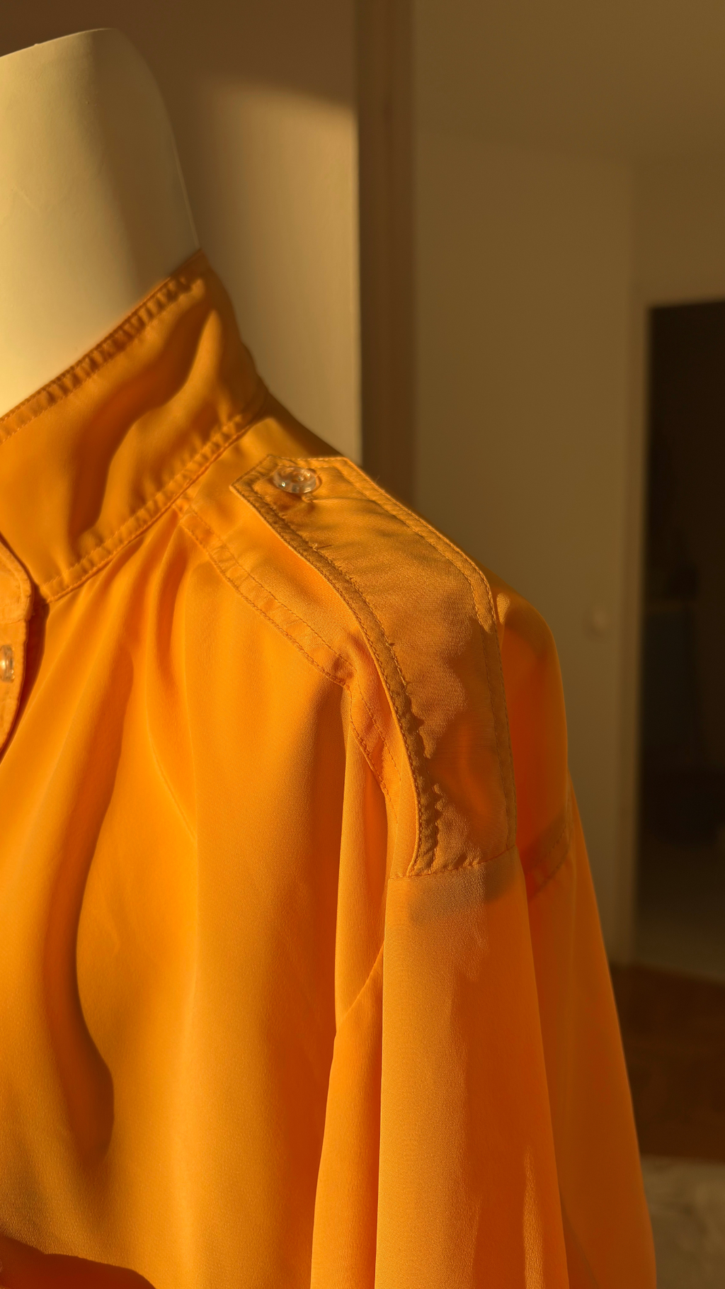 Chemise cropped manches longues • T.36 à 42 • Chemise upcyclée manches longues col montant