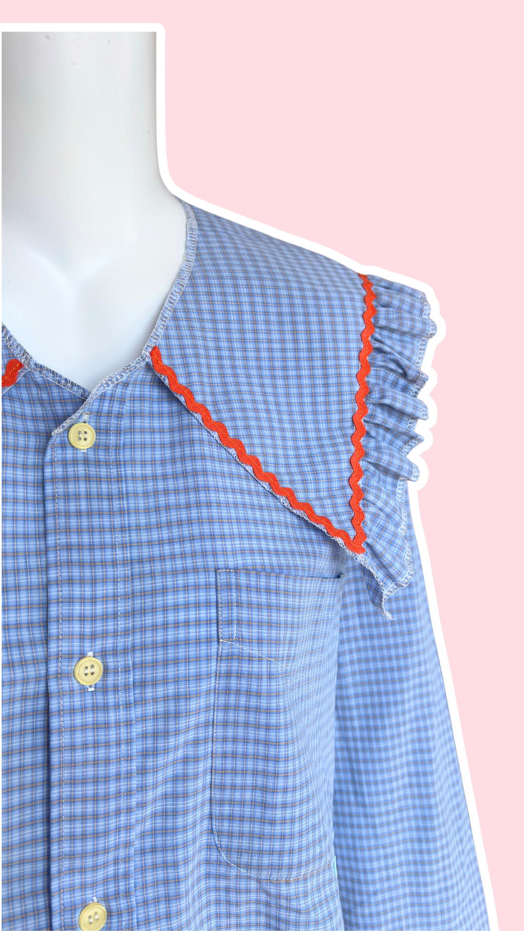 Sweaties • T.38 à 40 • Chemise upcyclée grand col bleu ciel  à carreaux blancs & orange