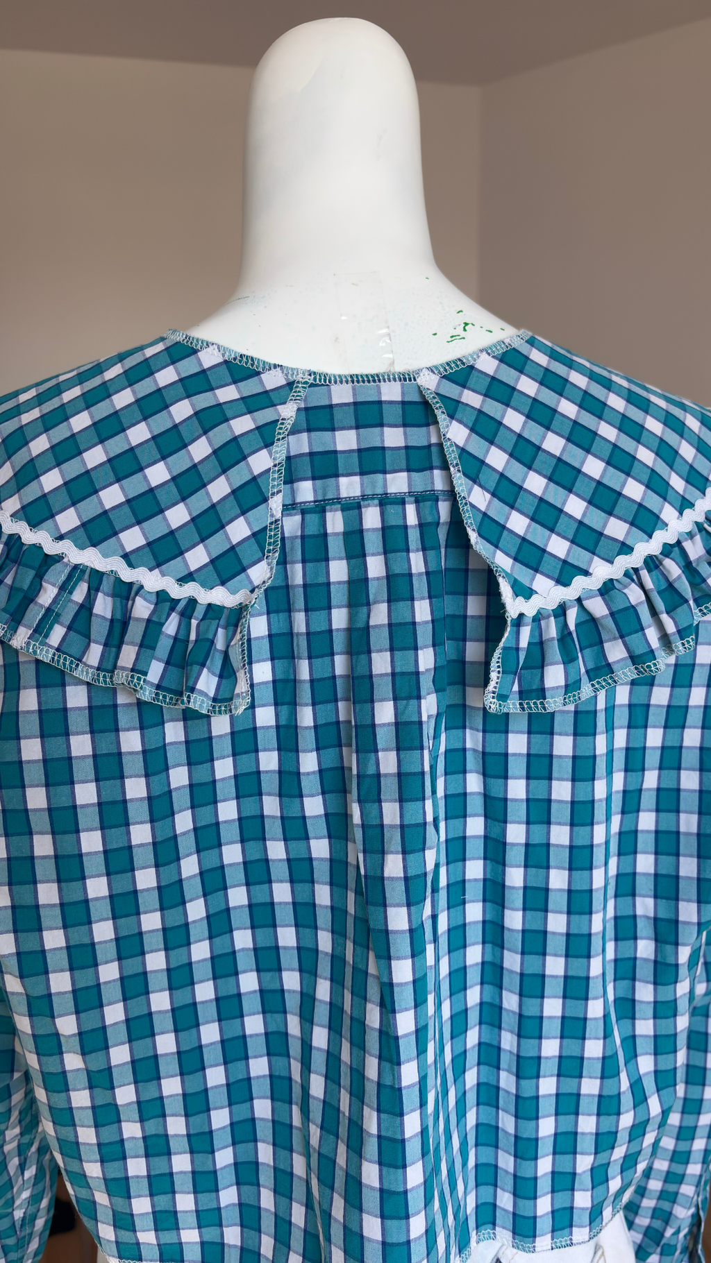 Sweaties • T.36 à 42 • Chemise upcyclée grand col bleu à carreaux blancs