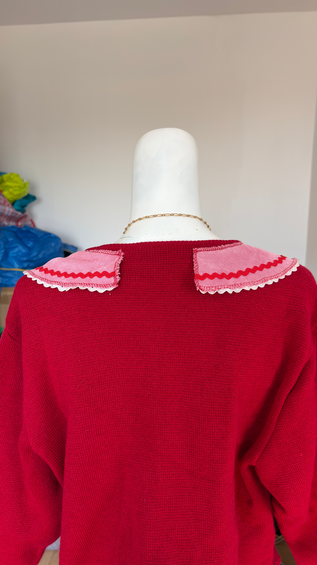 Pull upcyclé • T.36 à 38 • pull rouge col pelle à tarte rose