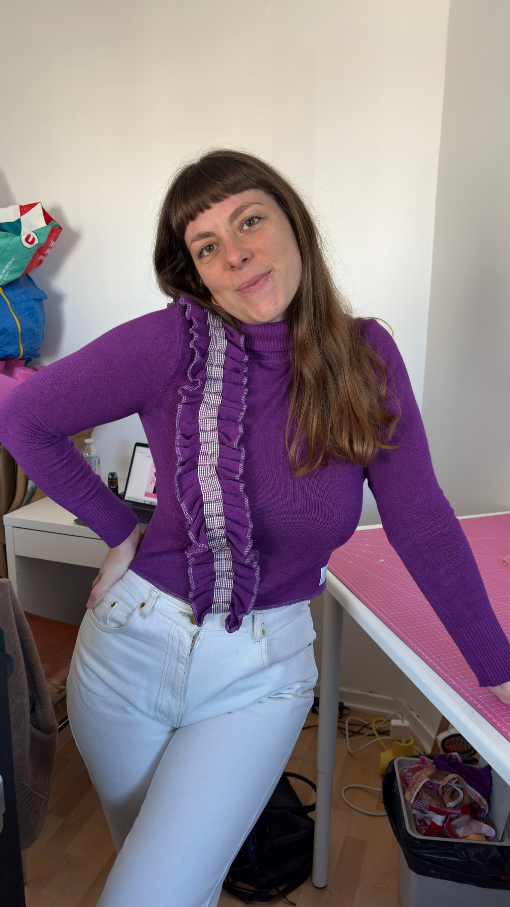 Pull upcyclé • T.36 à 40  • pull court col roulé bande froufrou
