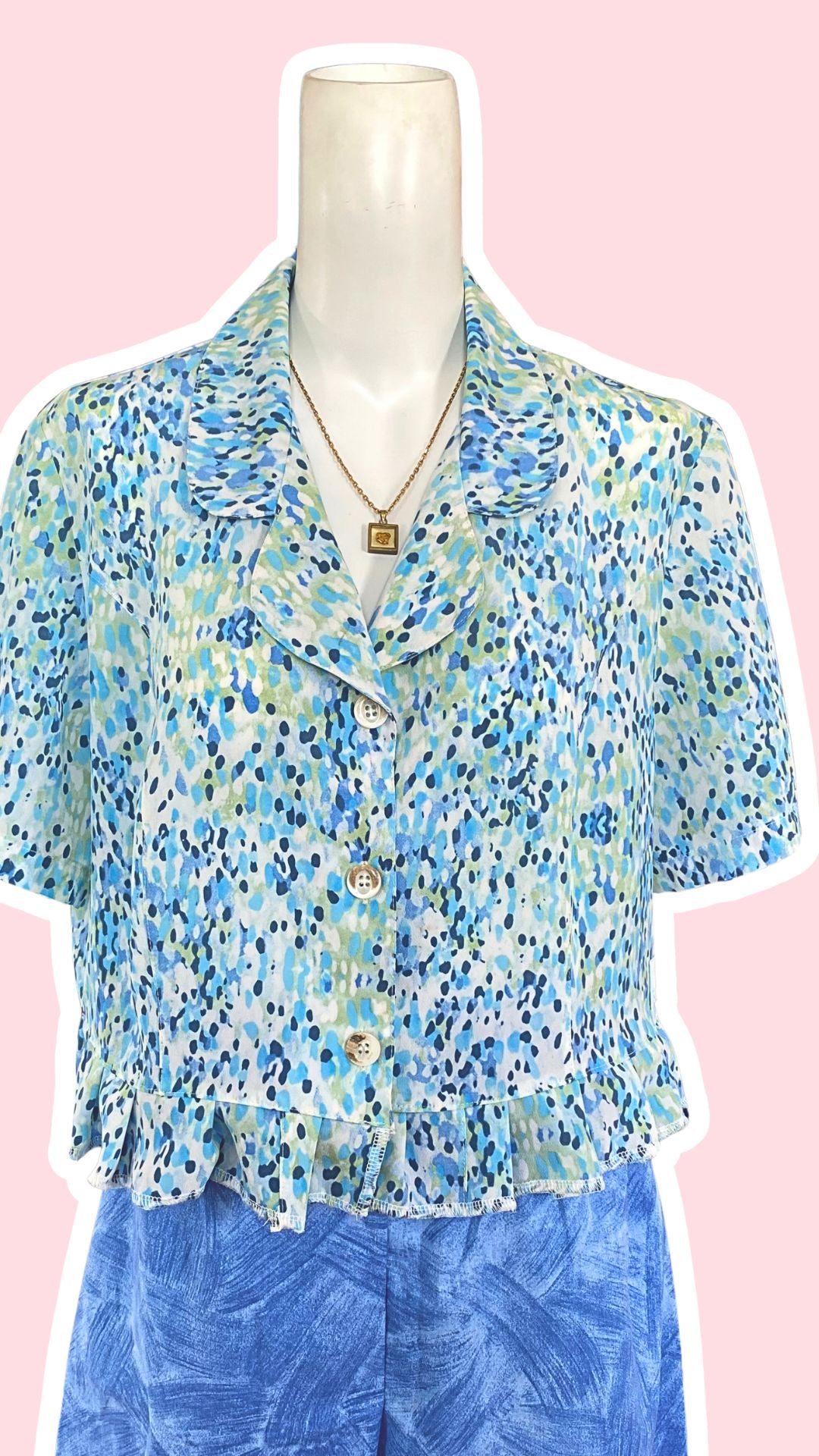 Froufrou • T. 36 à 40 • Chemise crop top tons bleu clairs à motifs