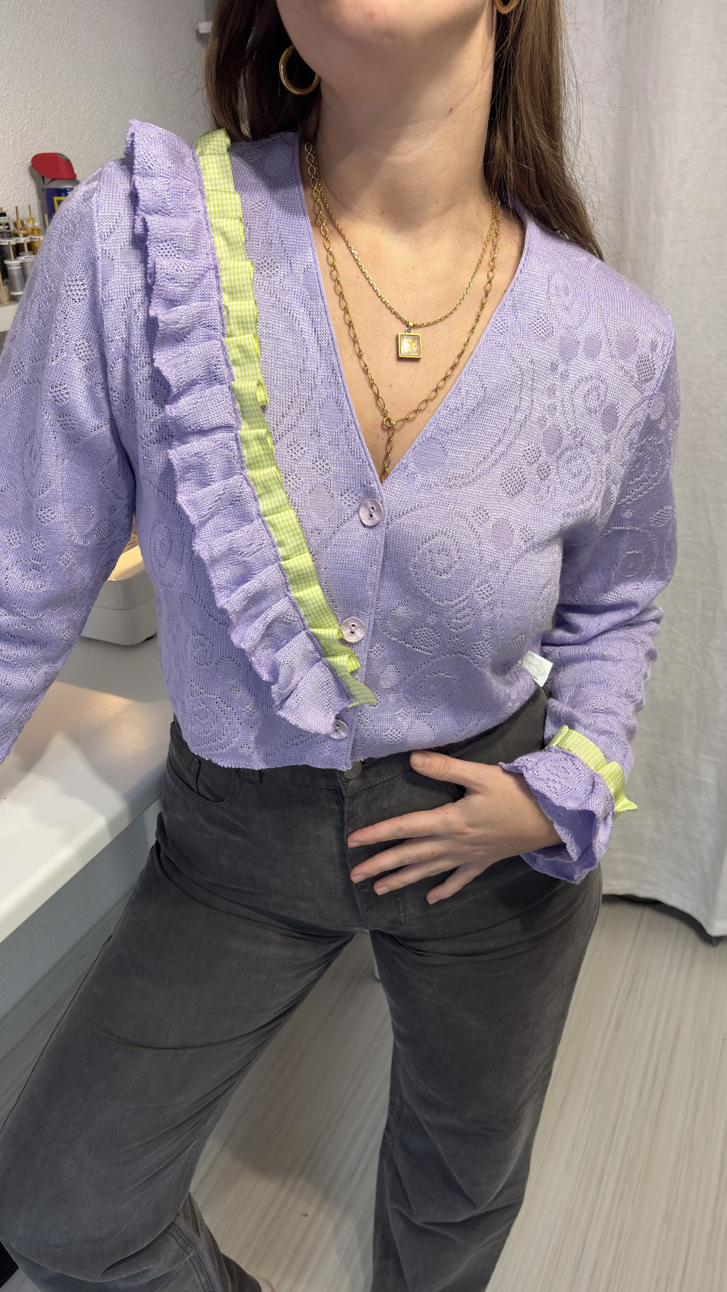 Pull upcyclé • T.34 à 38 • pull court violet bande froufrou