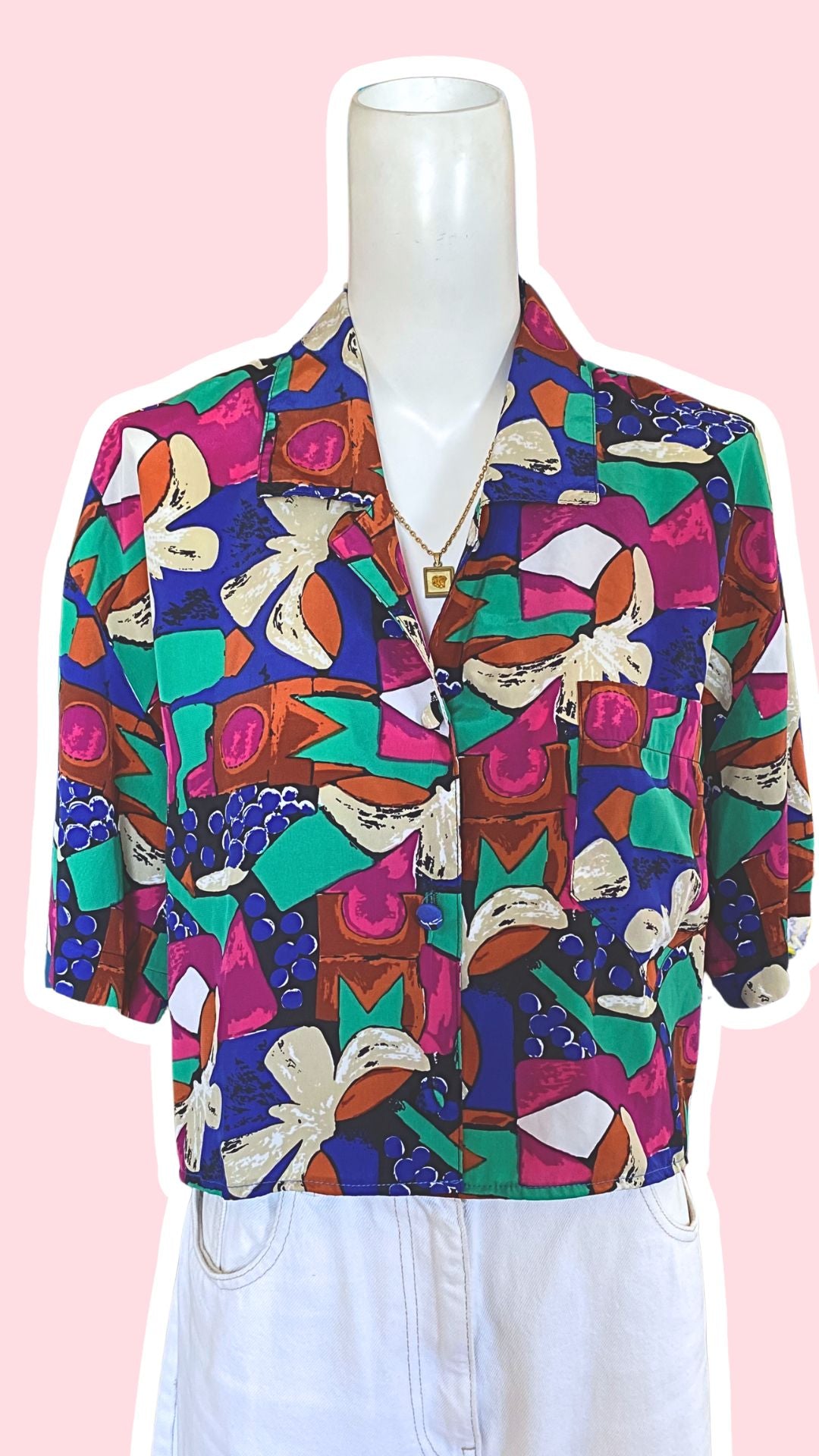 Cropped • T. 36 à 40 • Chemise vintage à motifs colorée