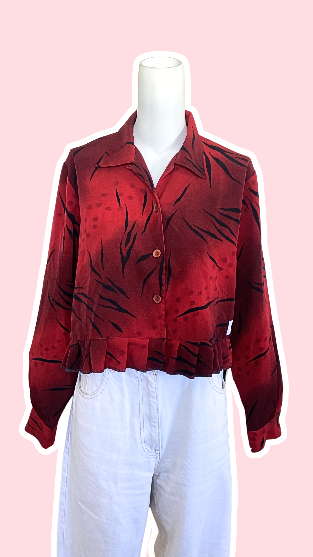 Froufrou • T. 36 à 40 • Chemise crop top rouge foncé à motifs traits noir