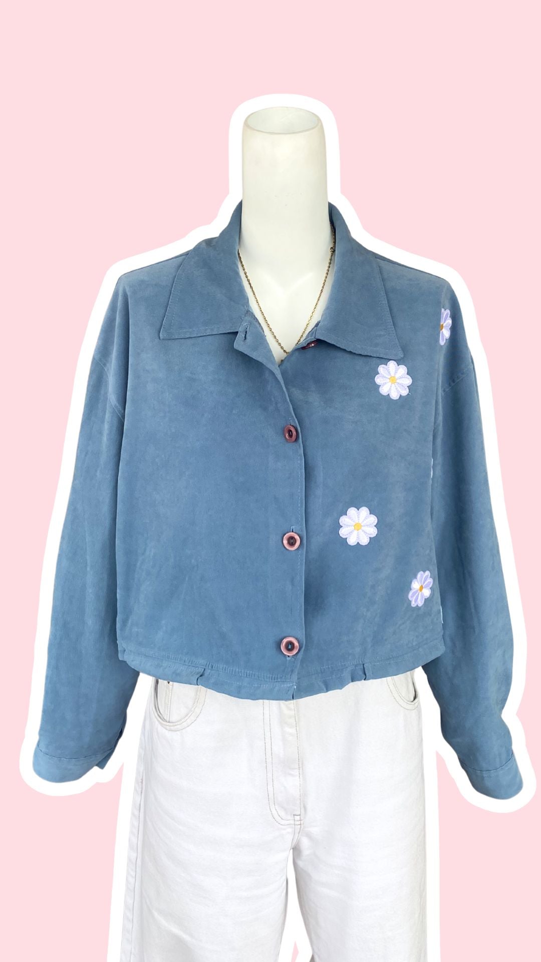 .Cropped Jacket • T. 36 à 44 • Surchemise veste courte bleu avec fleurs blanches