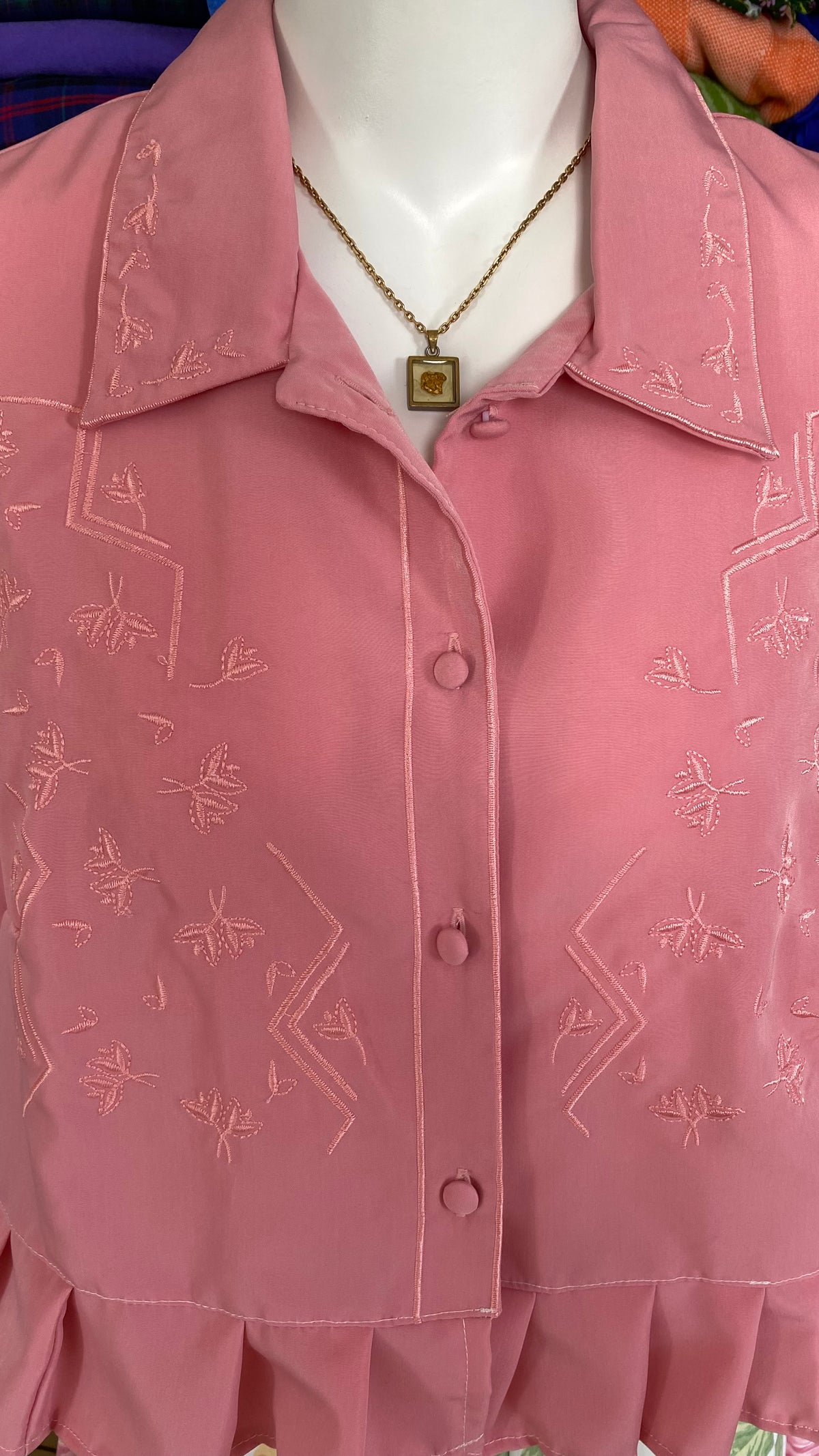 Froufrou • T. 36 à 40 • Chemise crop top vieux rose brodée