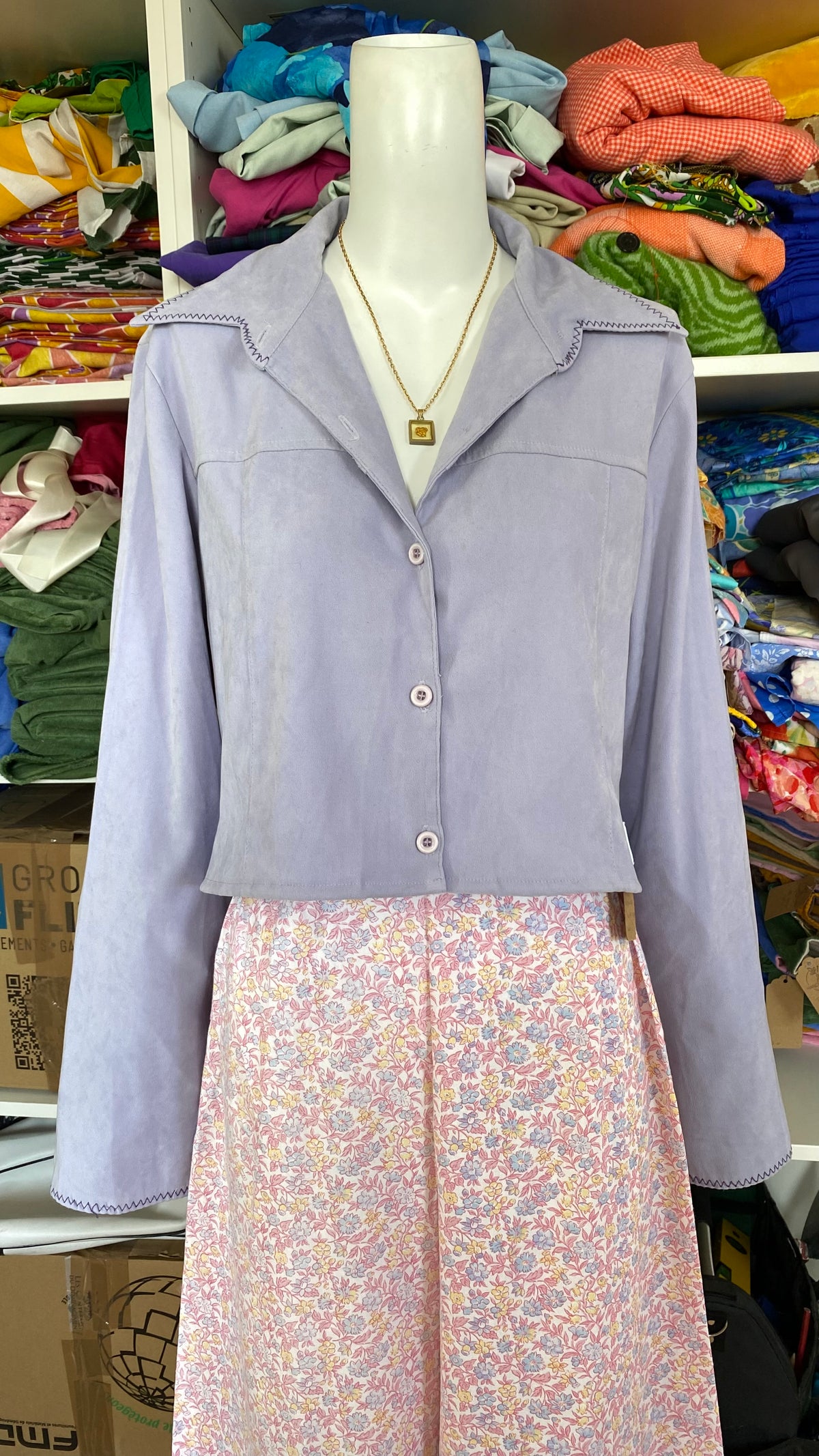 Cropped Jacket • T. 34 à 38 • Surchemise courte lila