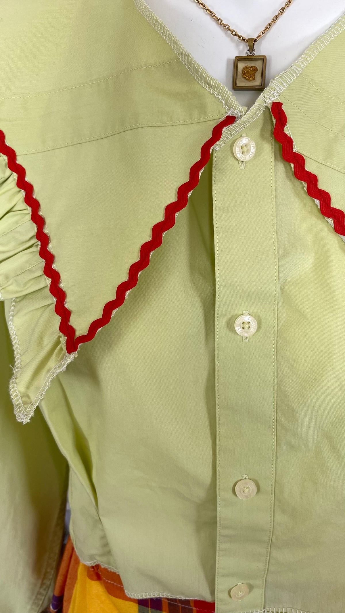 Sweaties • T.34 à 38 • Chemise grand col vert pomme