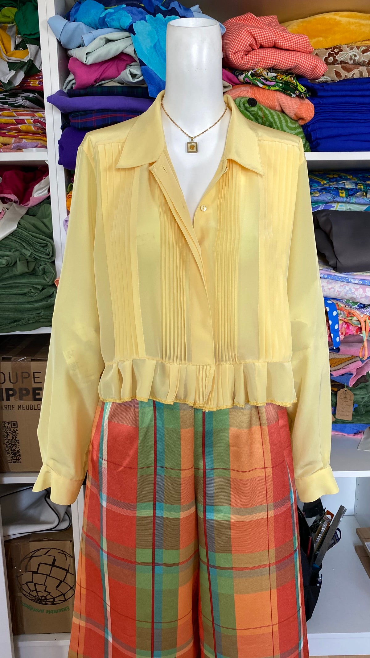 Froufrou • T. 36 à 40 • Chemise crop top jaune