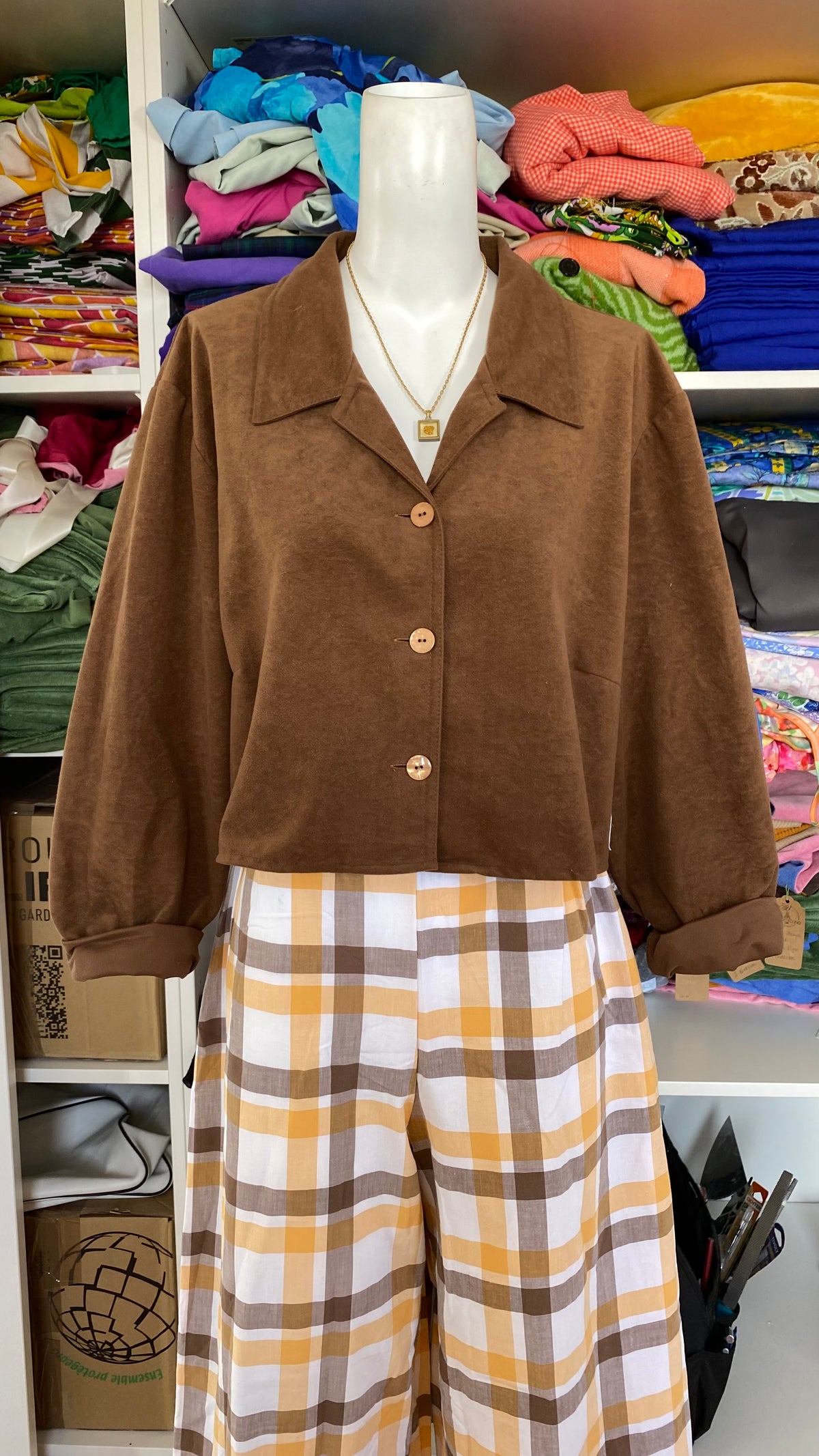 Cropped Jacket • T. 38 à 44 • Surchemise courte marron