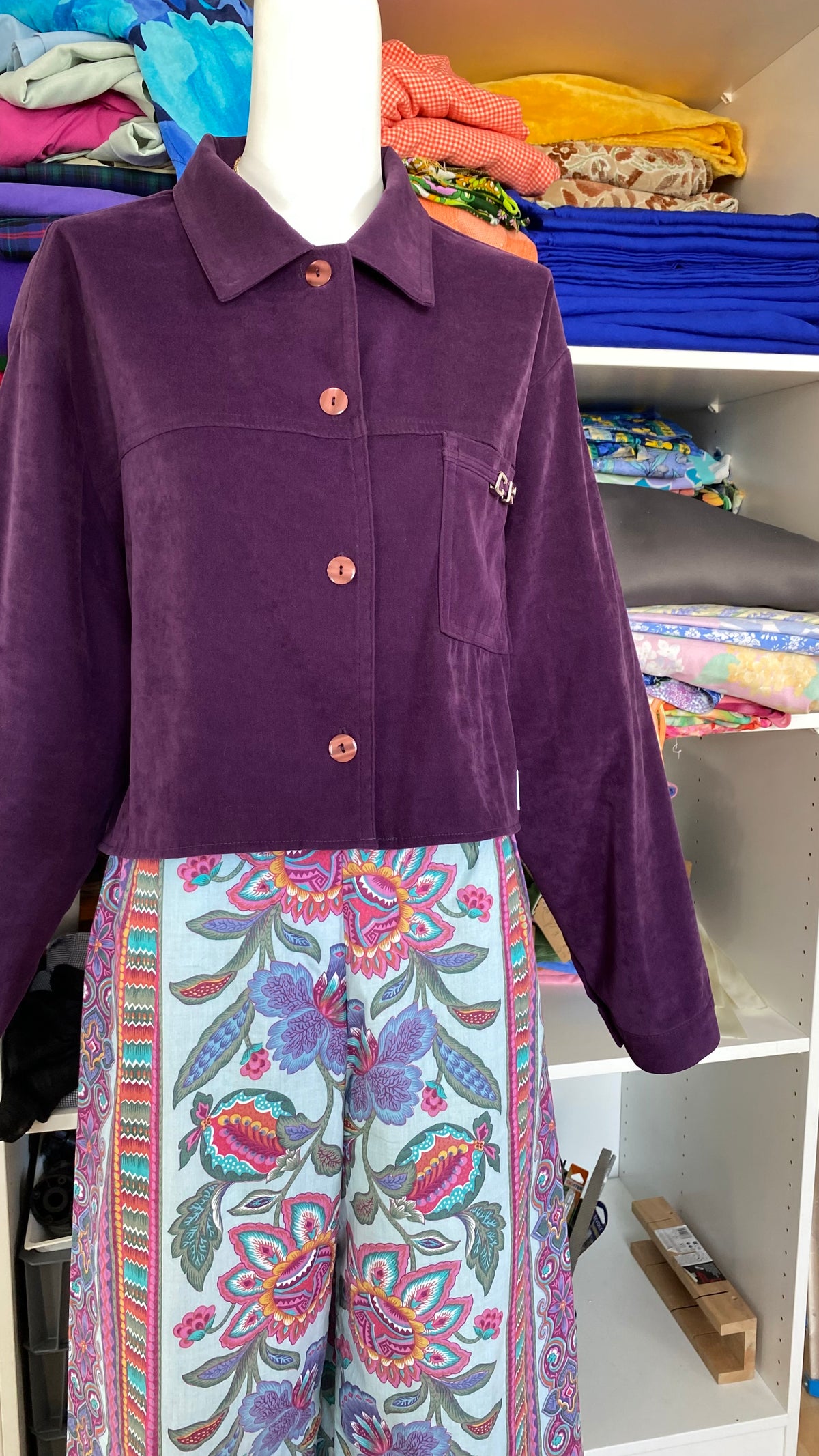 Cropped Jacket • T. 36 à 42 • Surchemise courte violette