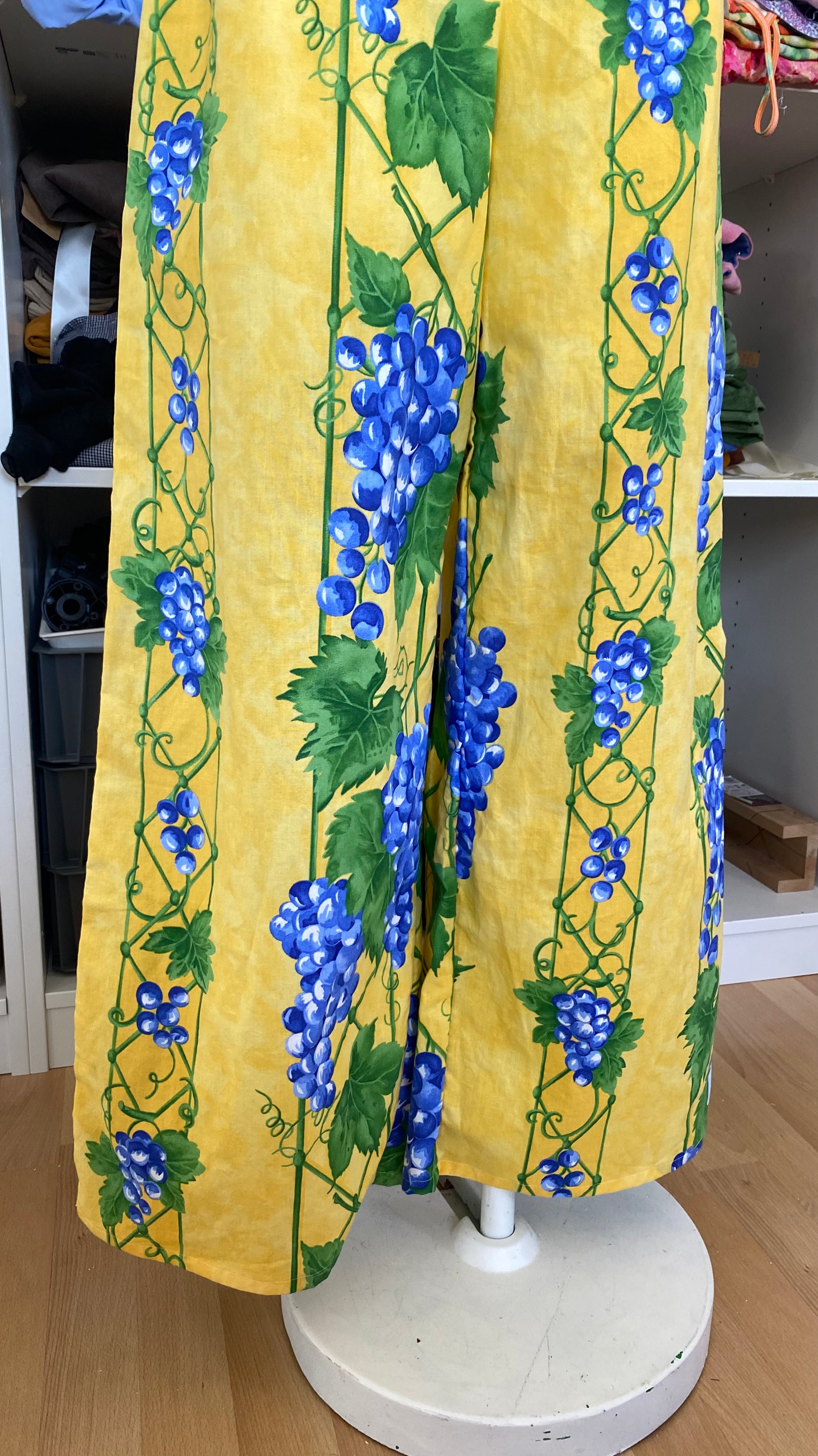 Pants • Taille XS/S & M • Pantalon upcyclé jaune à motifs raisins