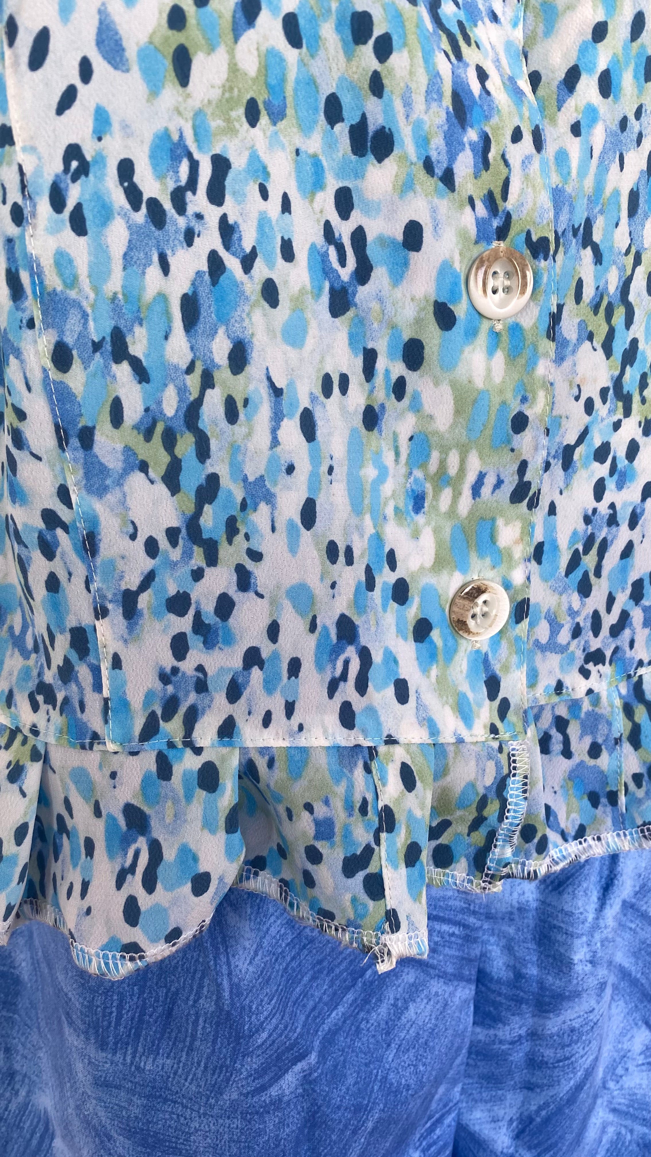 Froufrou • T. 36 à 40 • Chemise crop top tons bleu clairs à motifs