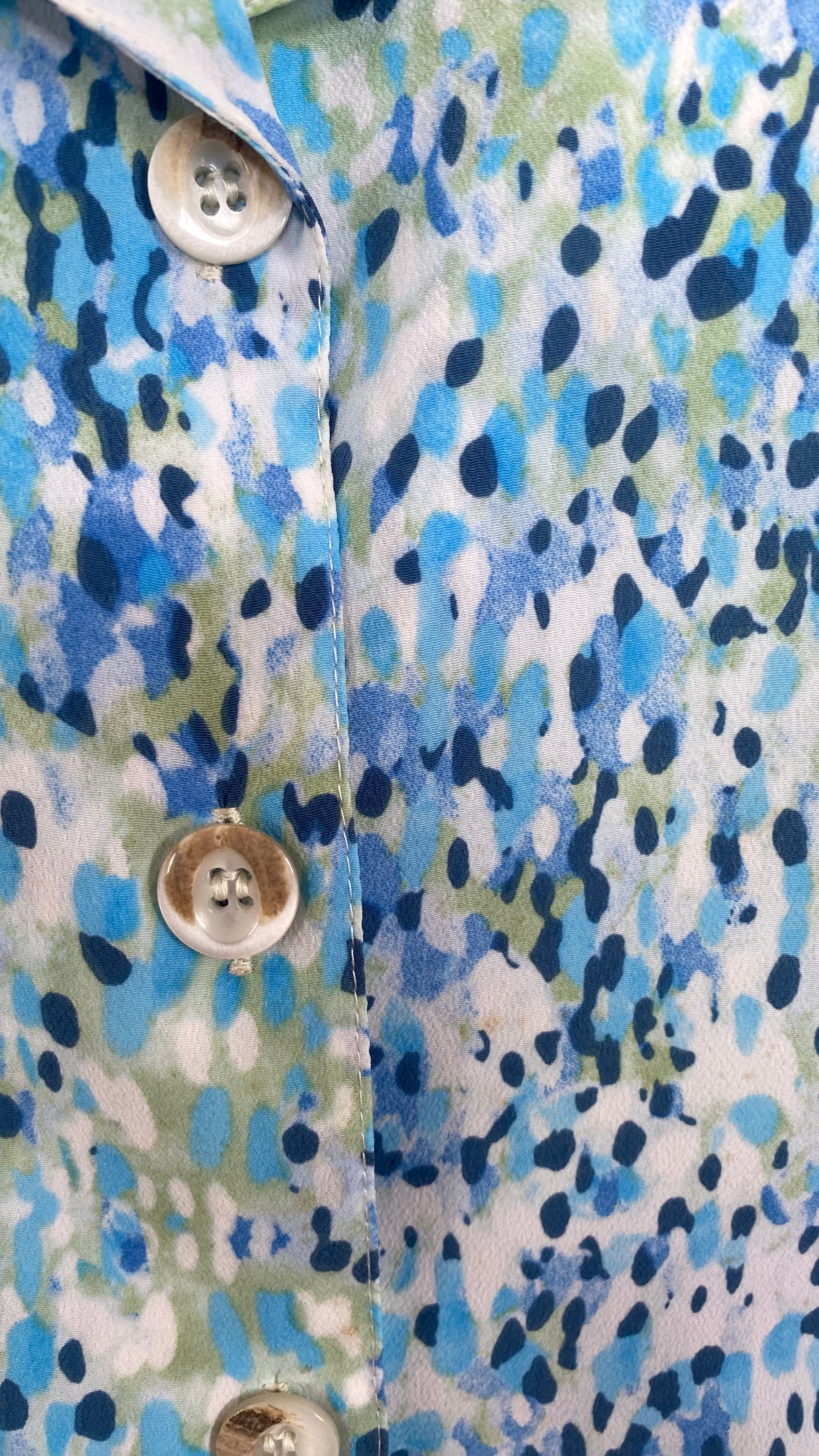 Froufrou • T. 36 à 40 • Chemise crop top tons bleu clairs à motifs