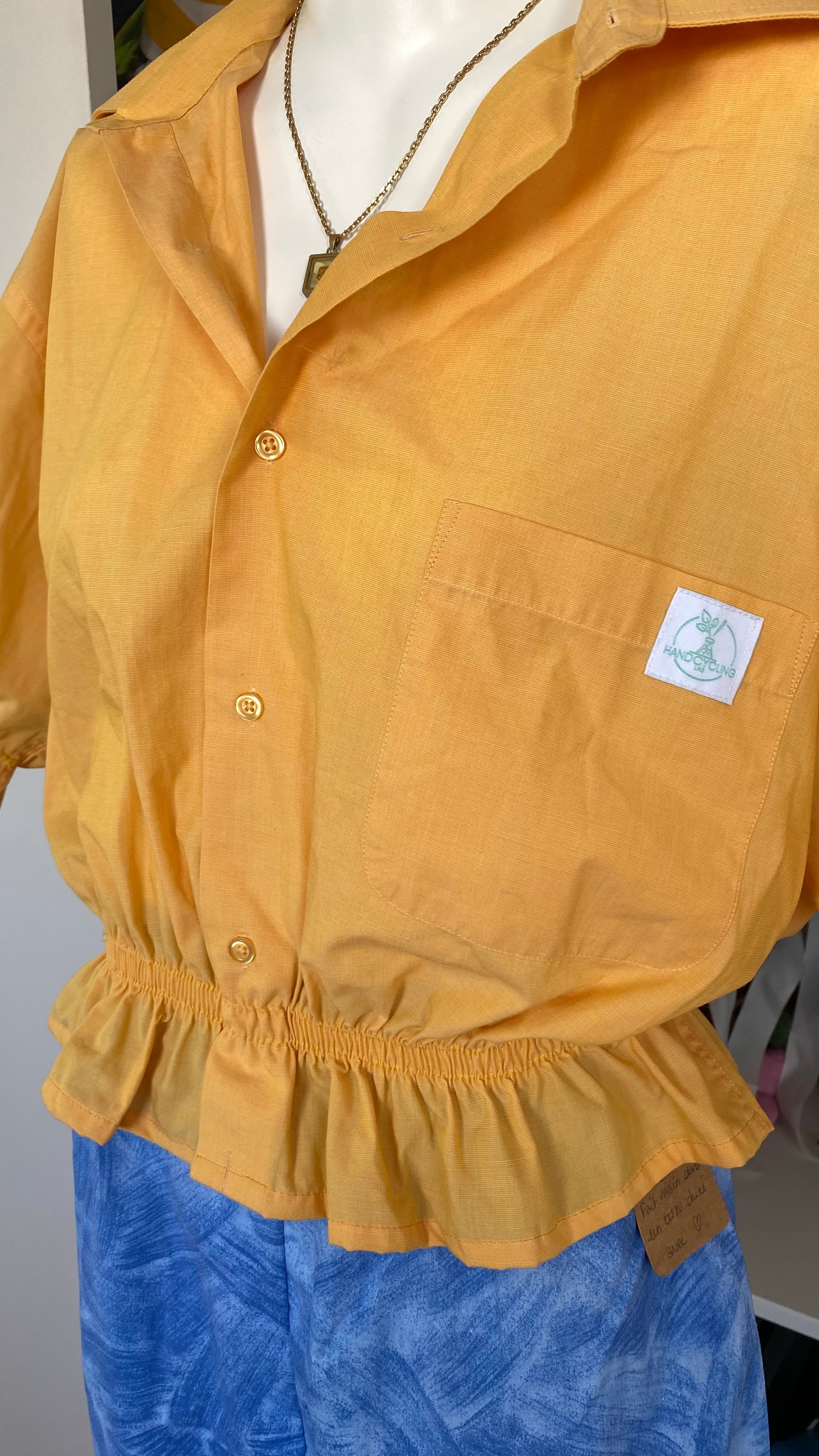 Intemporelle • T. 36 à 40 • Chemise crop tangerine