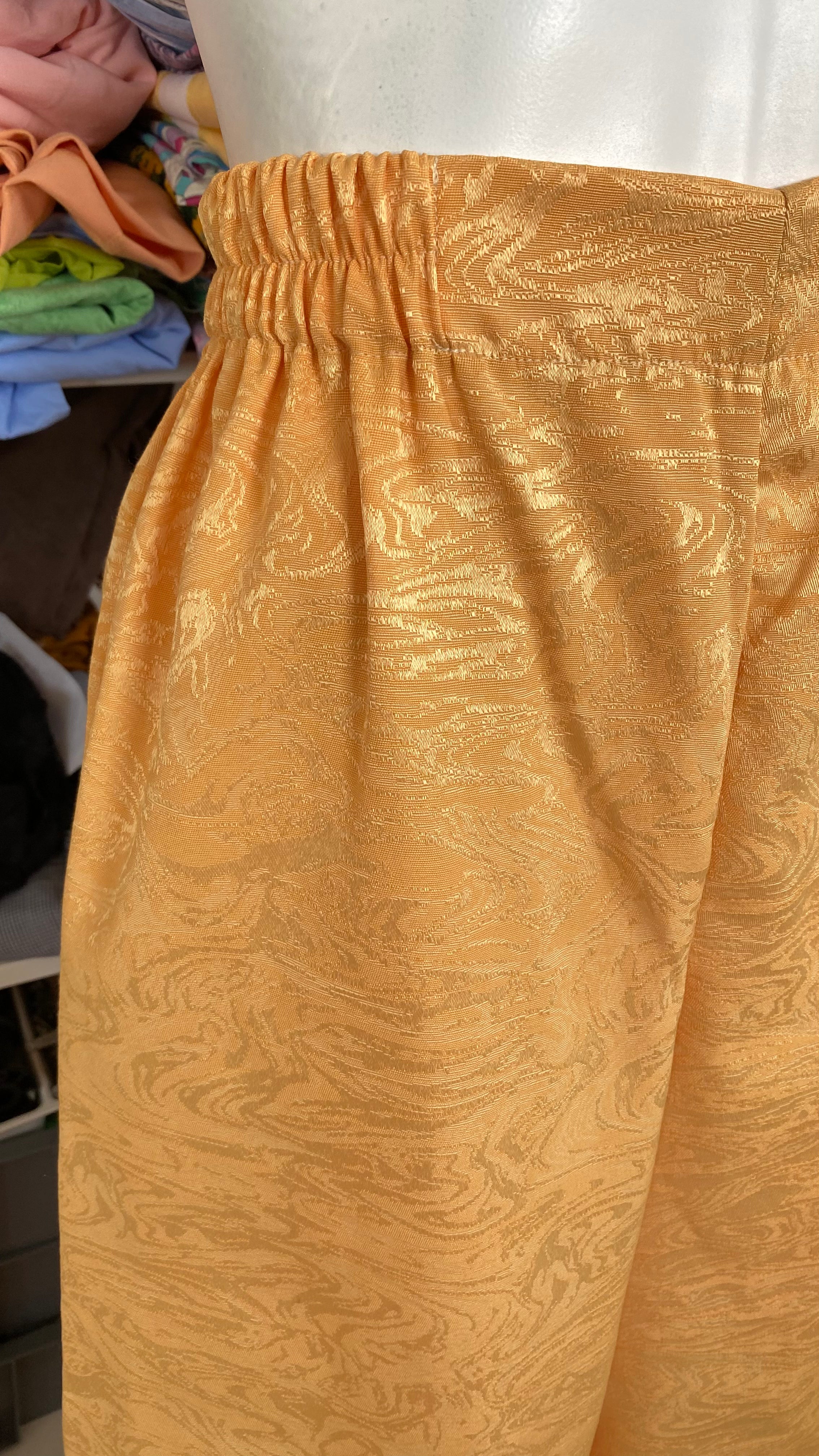 Pants • Taille M • Pantalon upcyclé jaune texturé