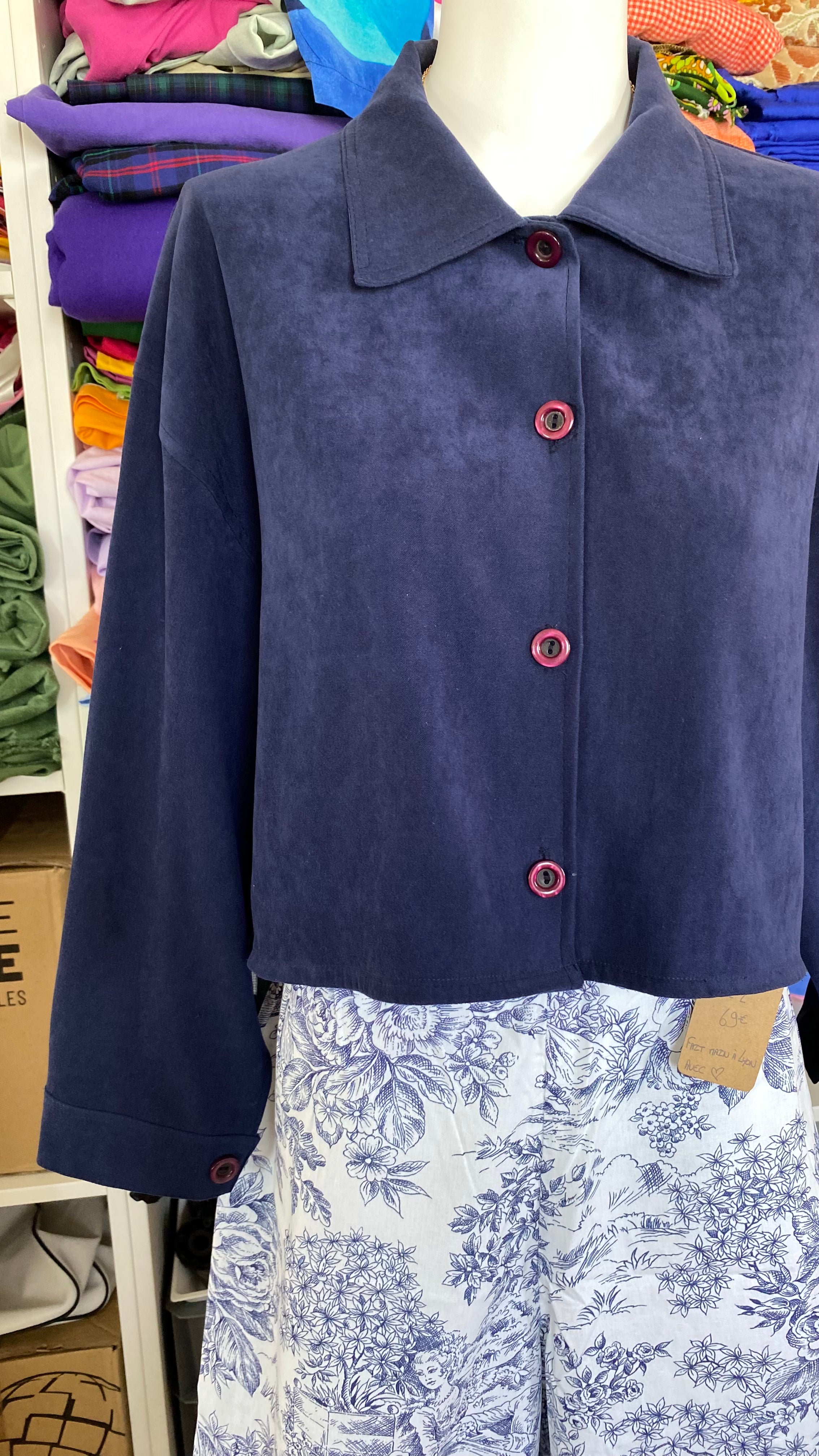 Cropped Jacket • T. 36 à 40 • Surchemise courte bleu foncé