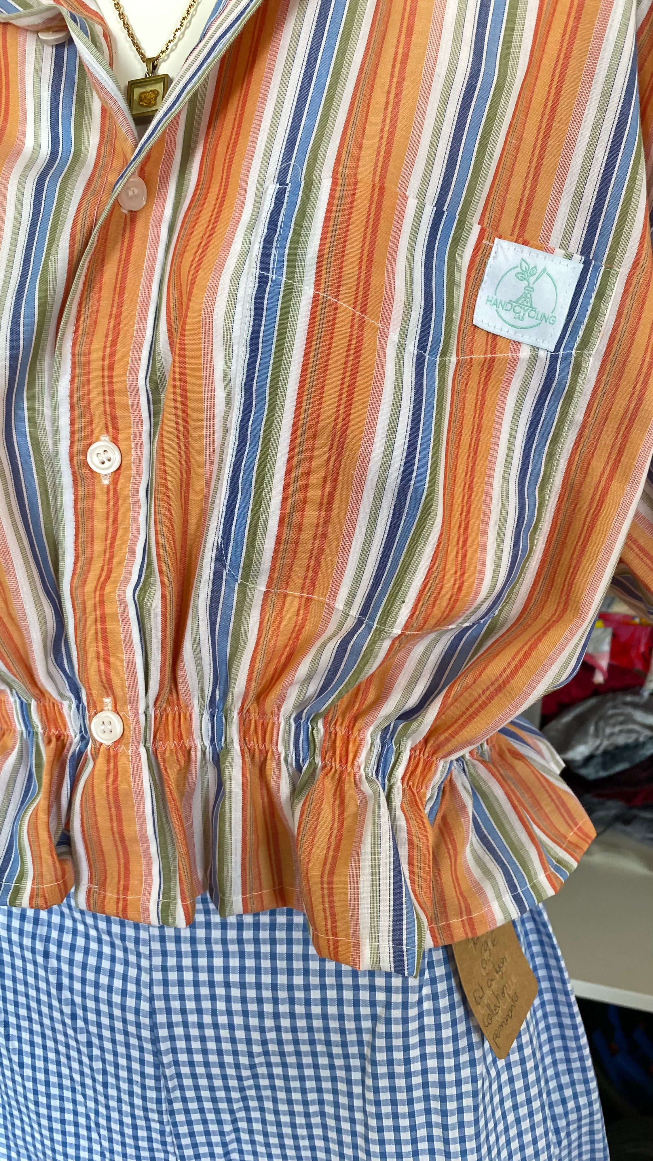 Intemporelle • T. 36 à 40 • Chemise crop orange à rayures