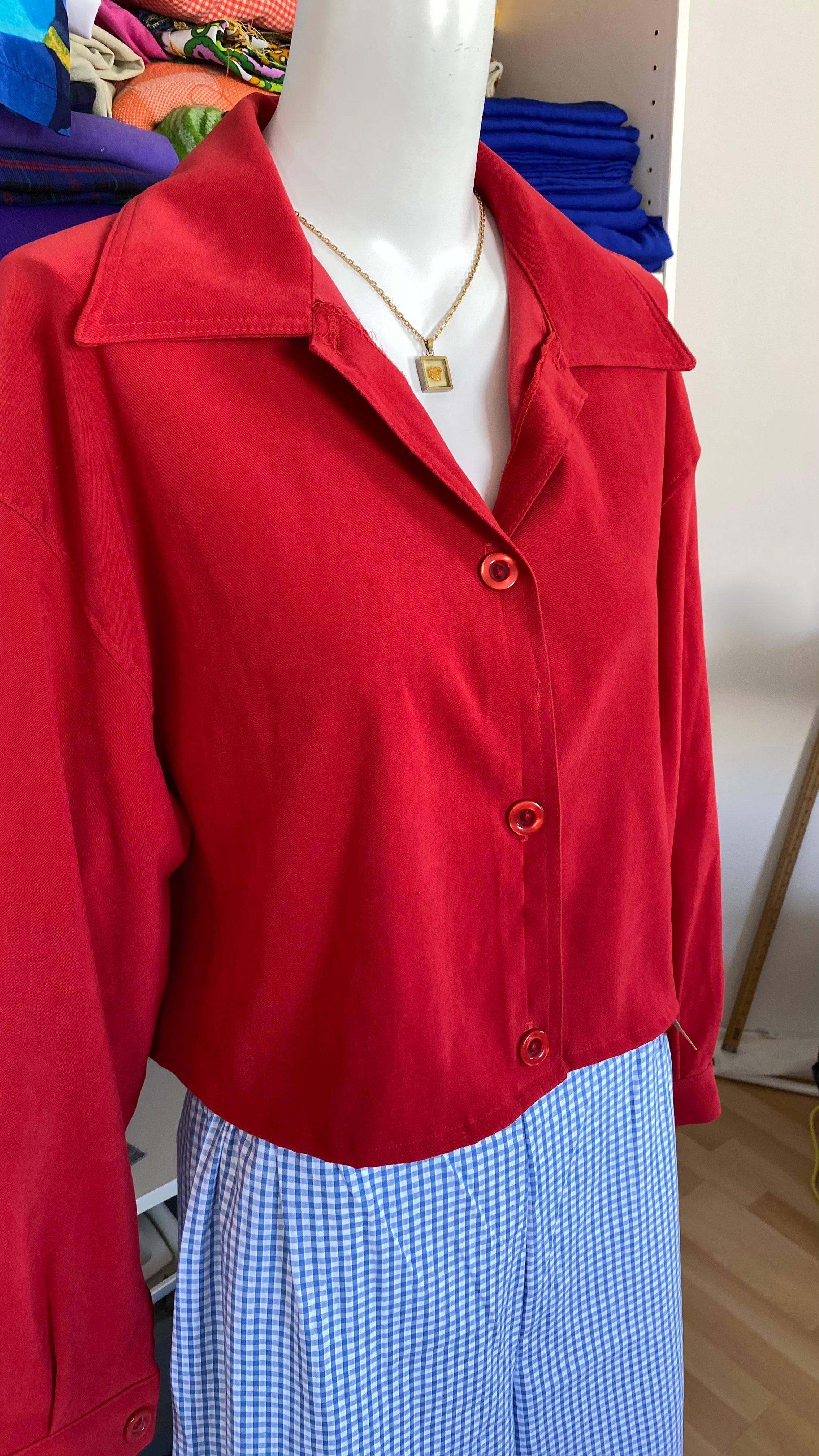 Cropped Jacket • T. 38 à 44 • Surchemise courte framboise