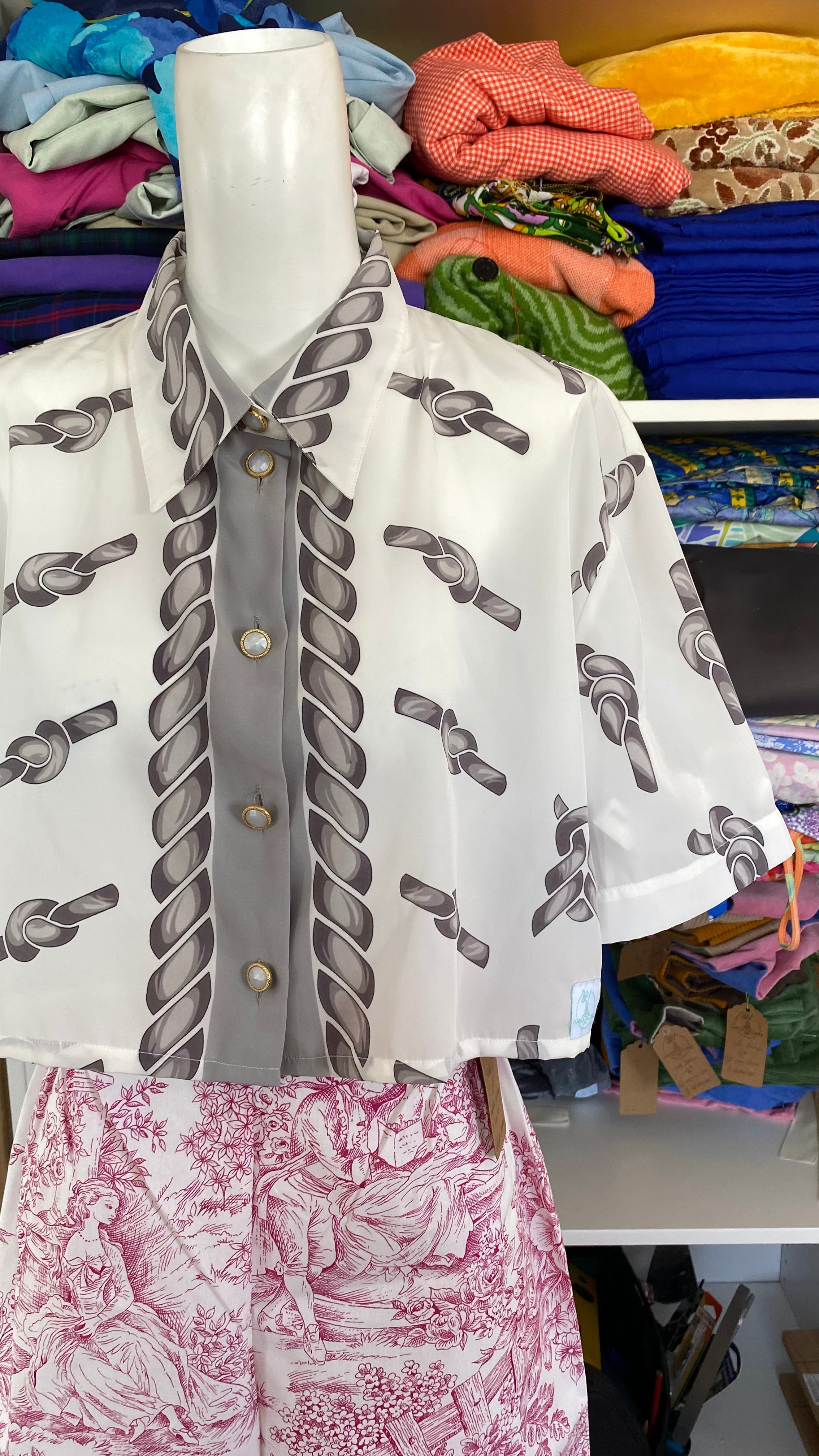 Cropped • T. 38 à 44 • Chemise motifs cordes