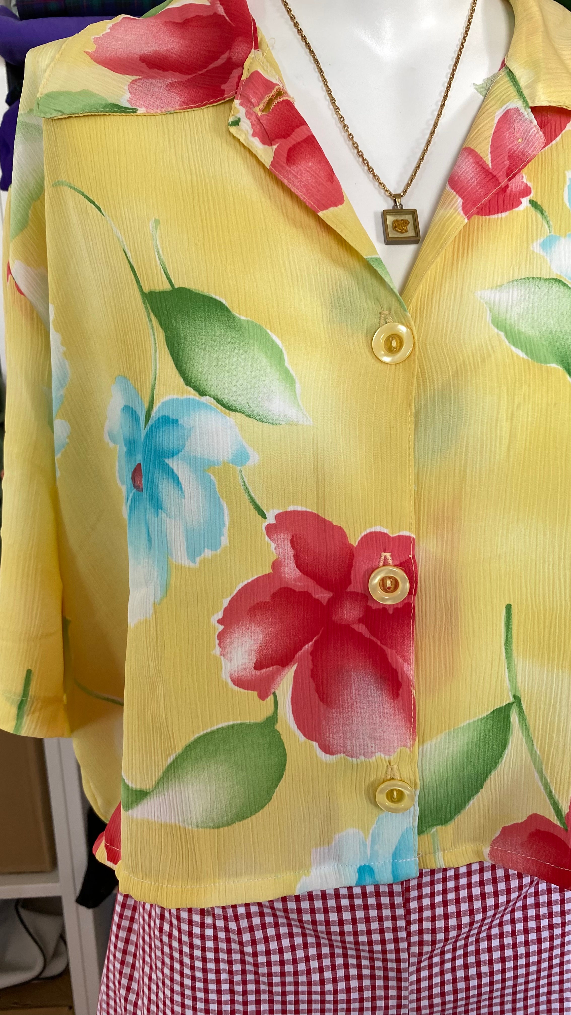 Cropped • T. 40 à 48 • Chemise jaune fleurie