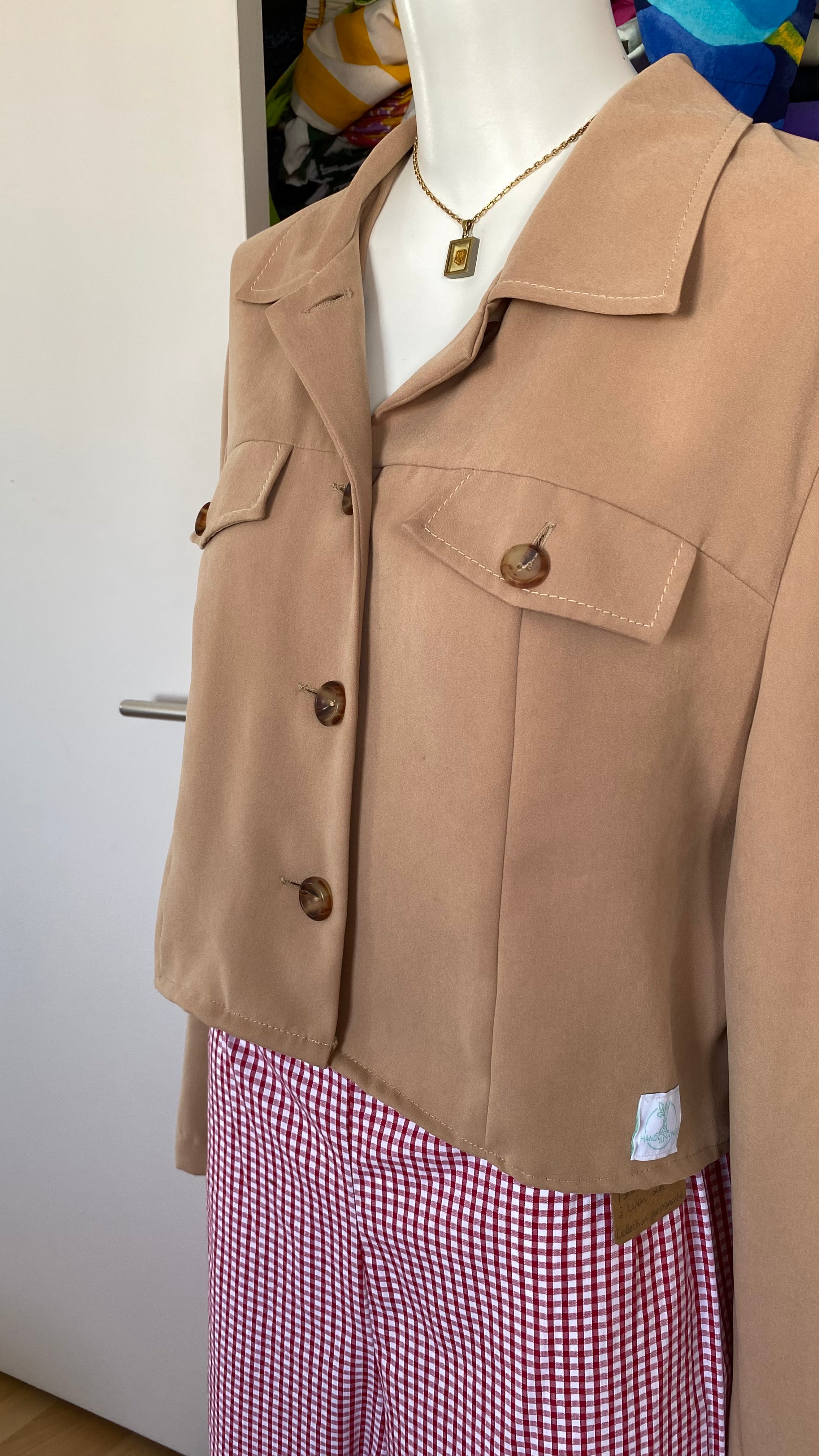 Cropped Jacket • T. 34 à 36 • Surchemise courte beige