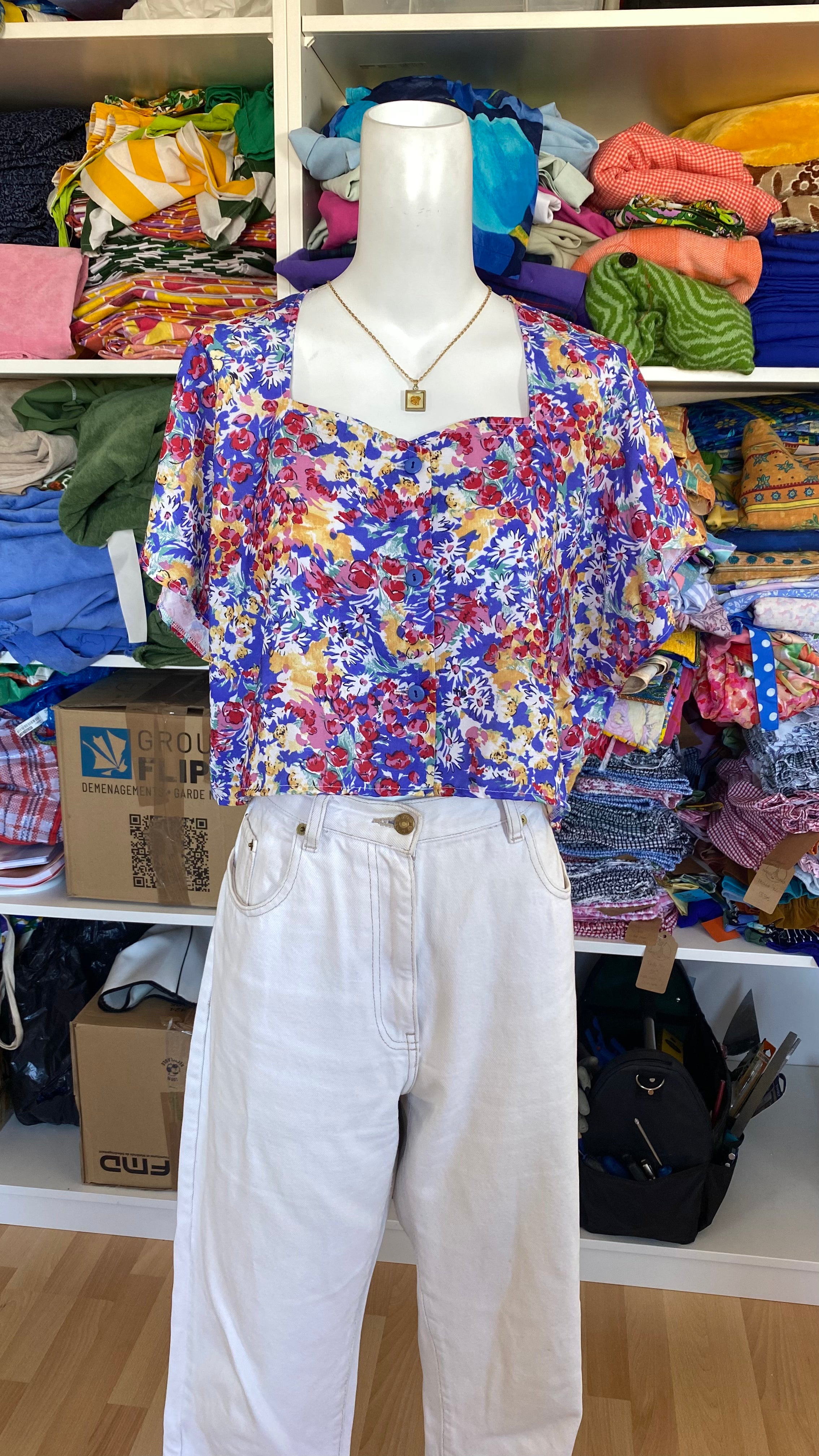 Cropped • T. 36 à 42 • Chemise bleu à fleurs liberty