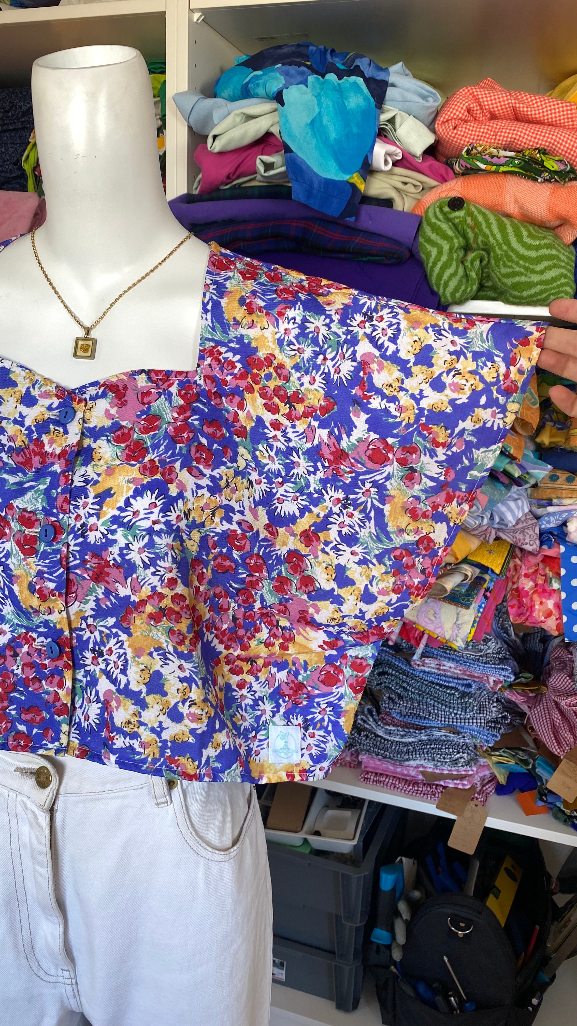 Cropped • T. 36 à 42 • Chemise bleu à fleurs liberty