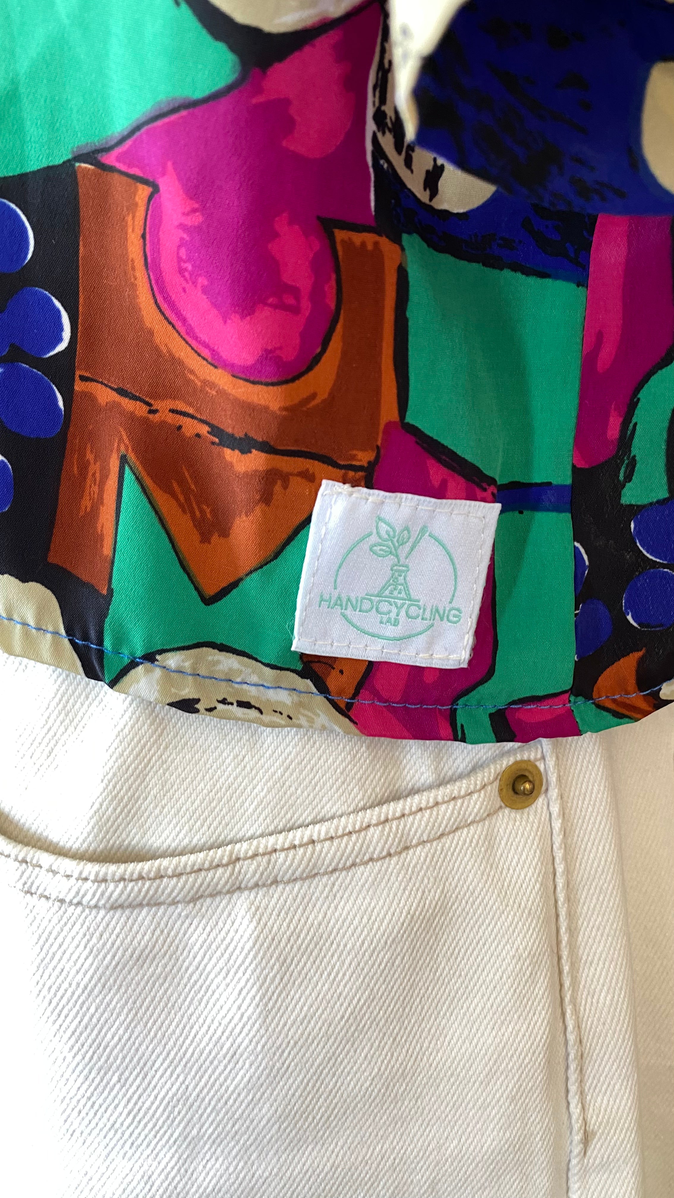 Cropped • T. 36 à 40 • Chemise vintage à motifs colorée