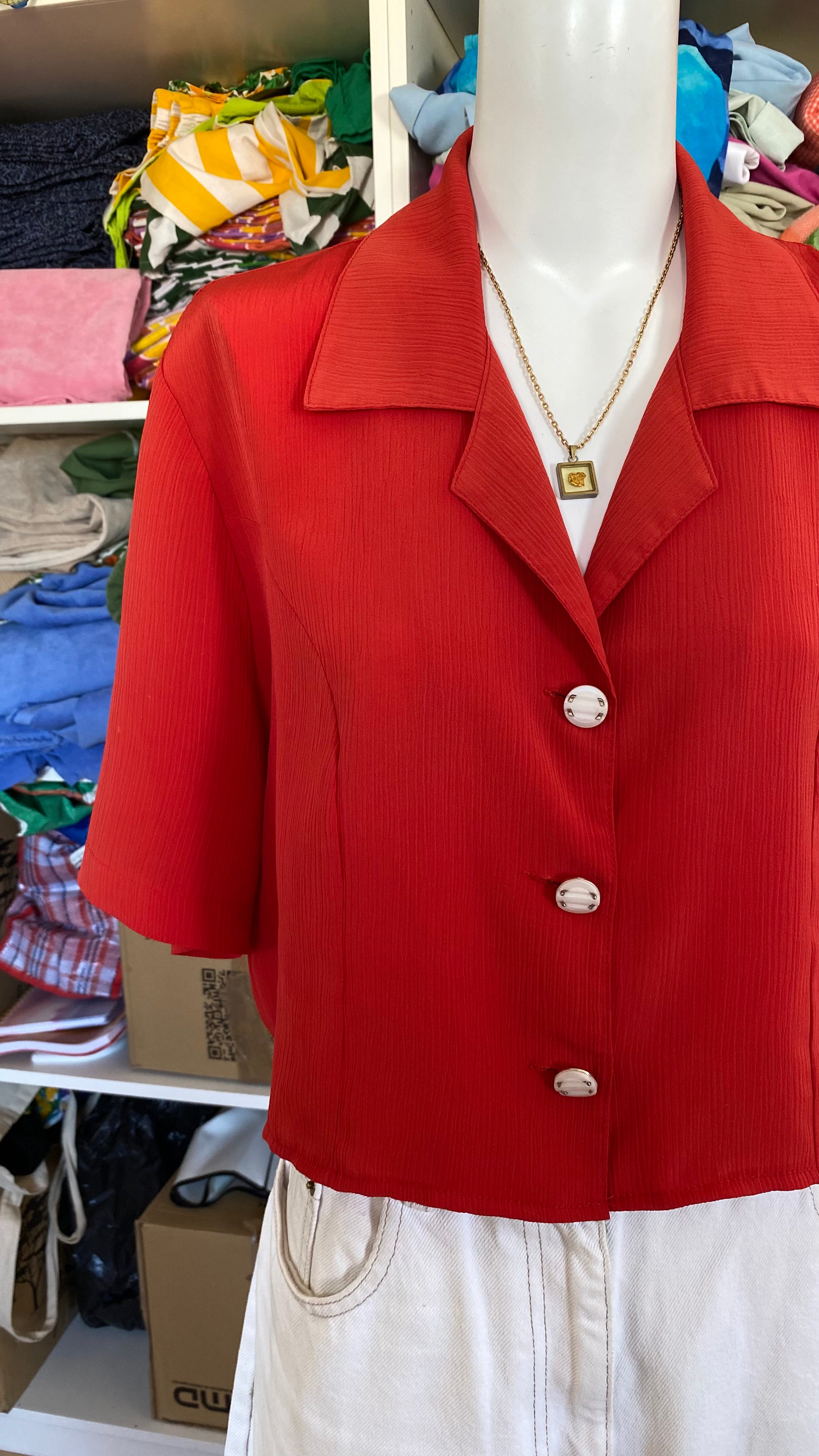 Cropped • T. 34 à 40 • Chemise vintage rouge crépon