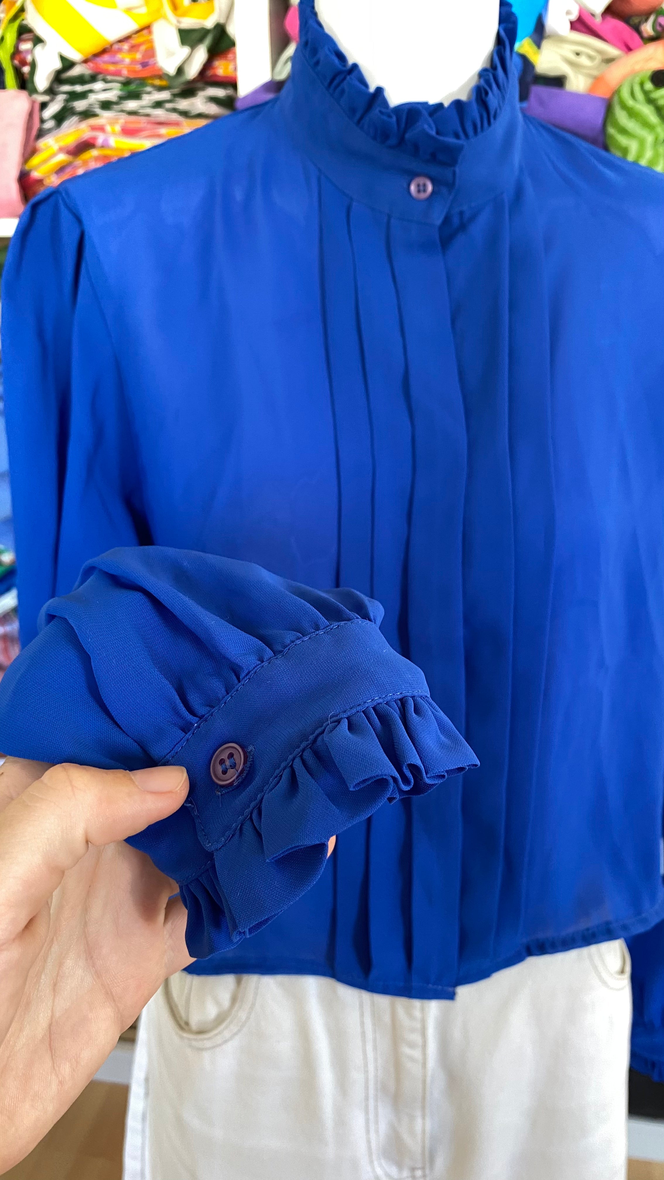 Cropped • T. 34 à 38 • Chemise bleu roi col victorien