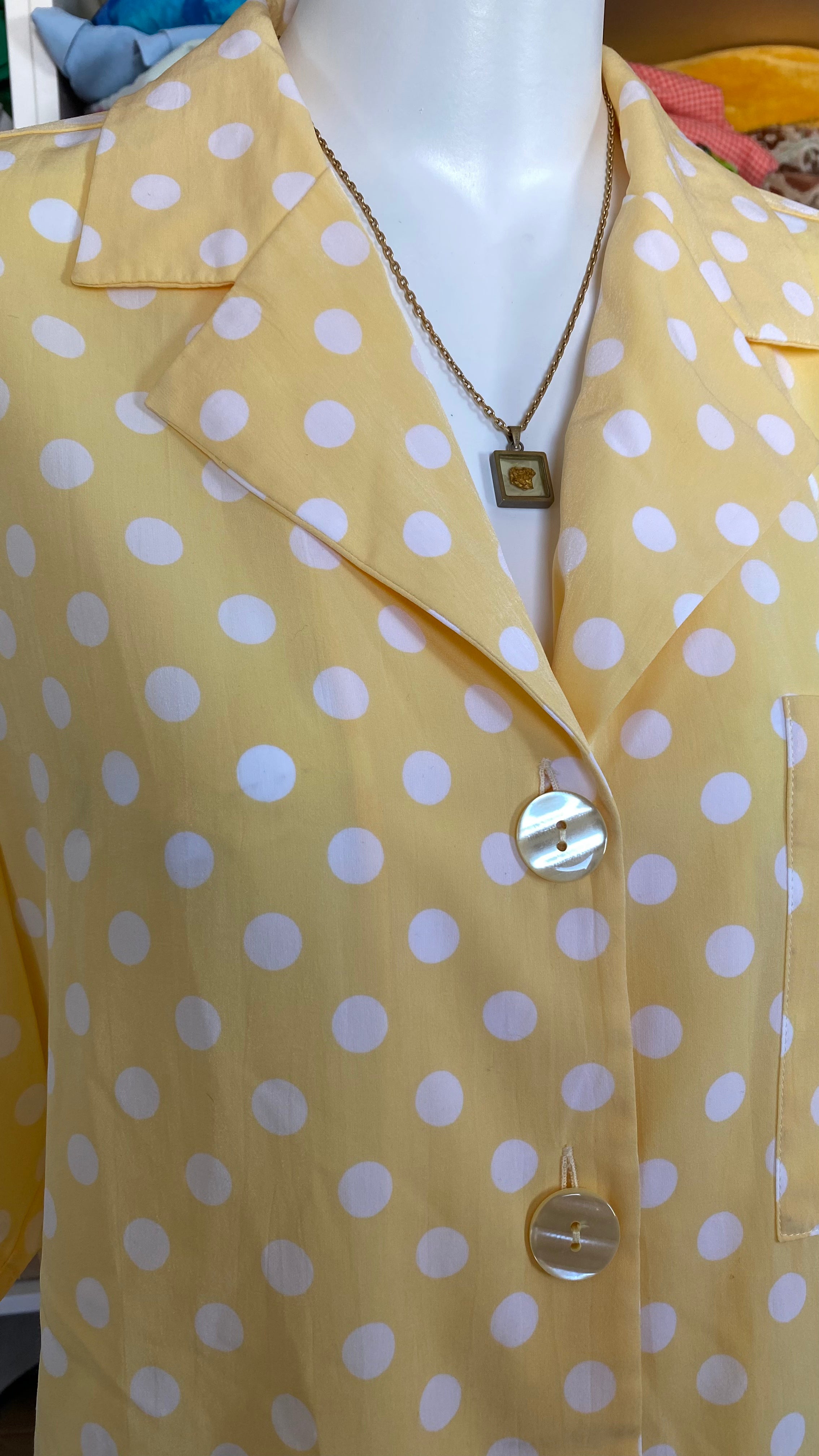 Cropped • T. 36 à 42 • Chemise jaune à pois blanc
