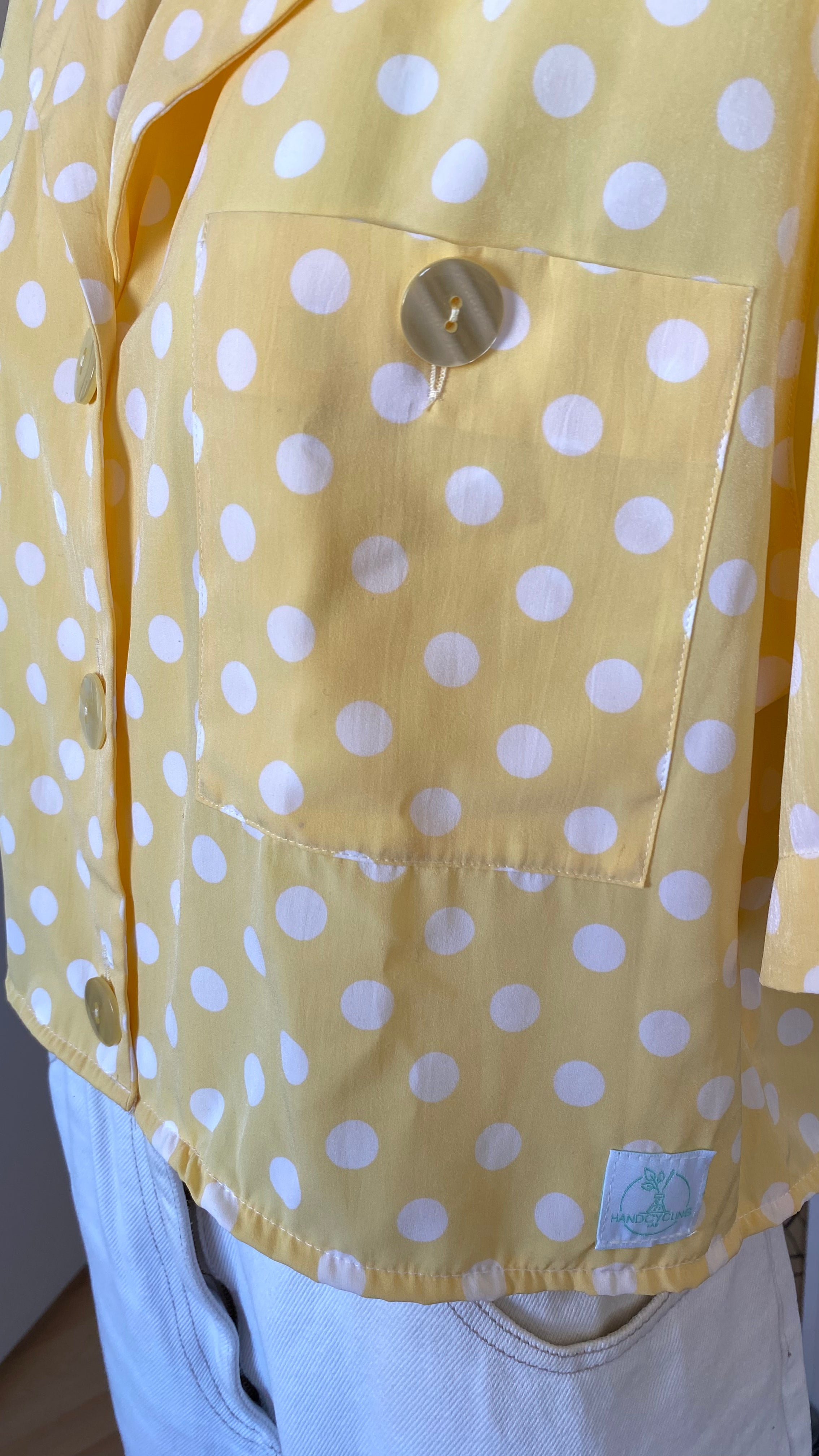 Cropped • T. 36 à 42 • Chemise jaune à pois blanc
