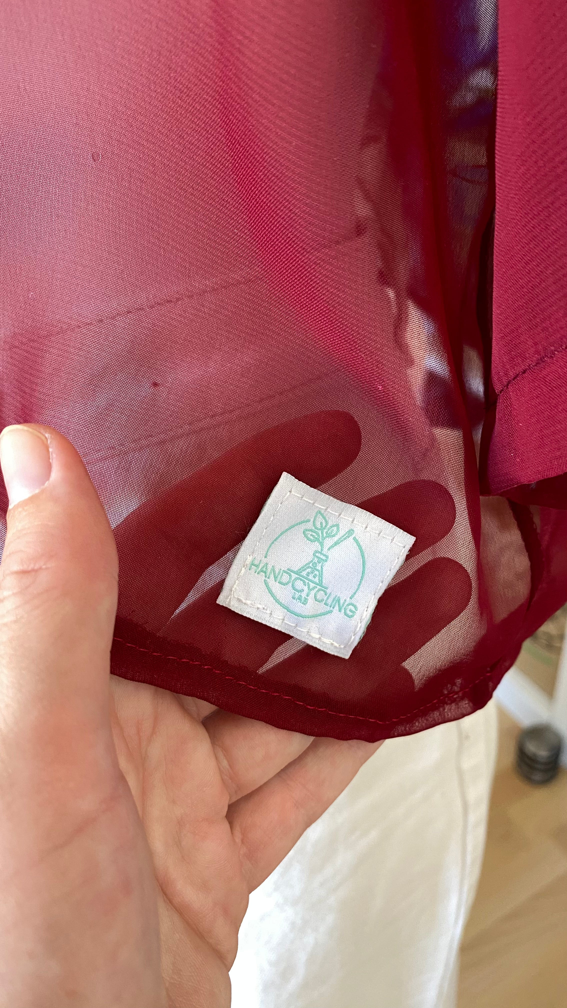 Cropped • T. 36 à 42 • Chemise transparente bordeaux
