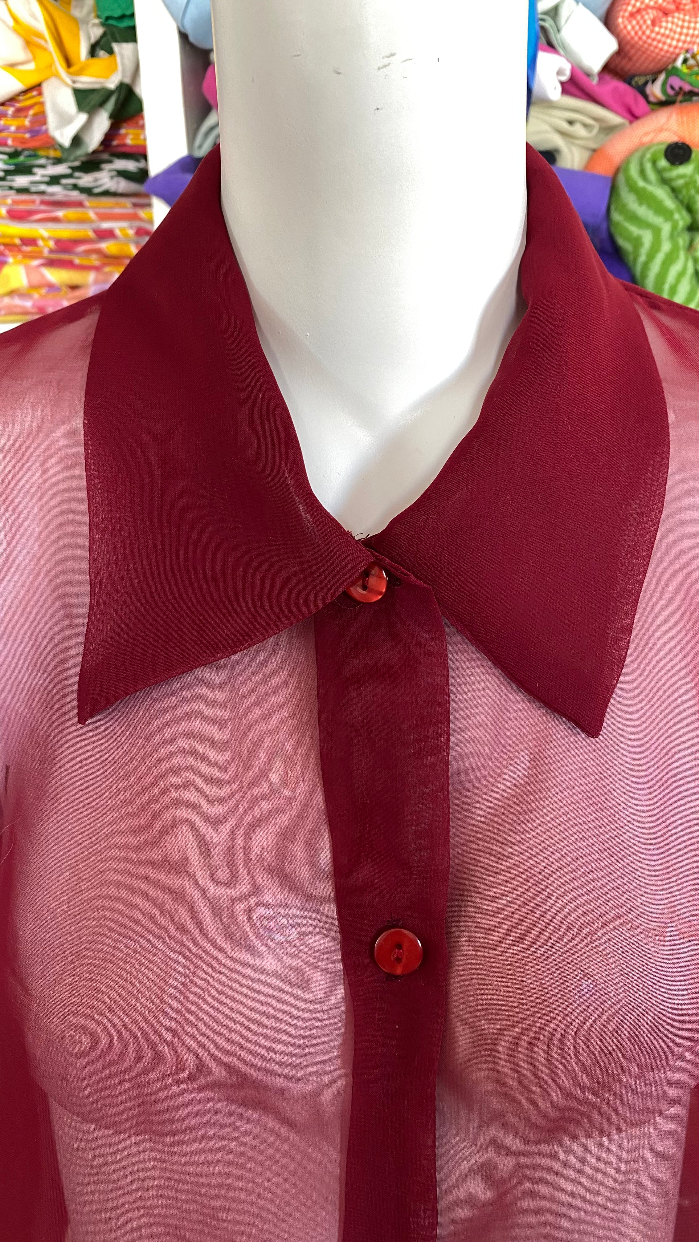Cropped • T. 36 à 42 • Chemise transparente bordeaux