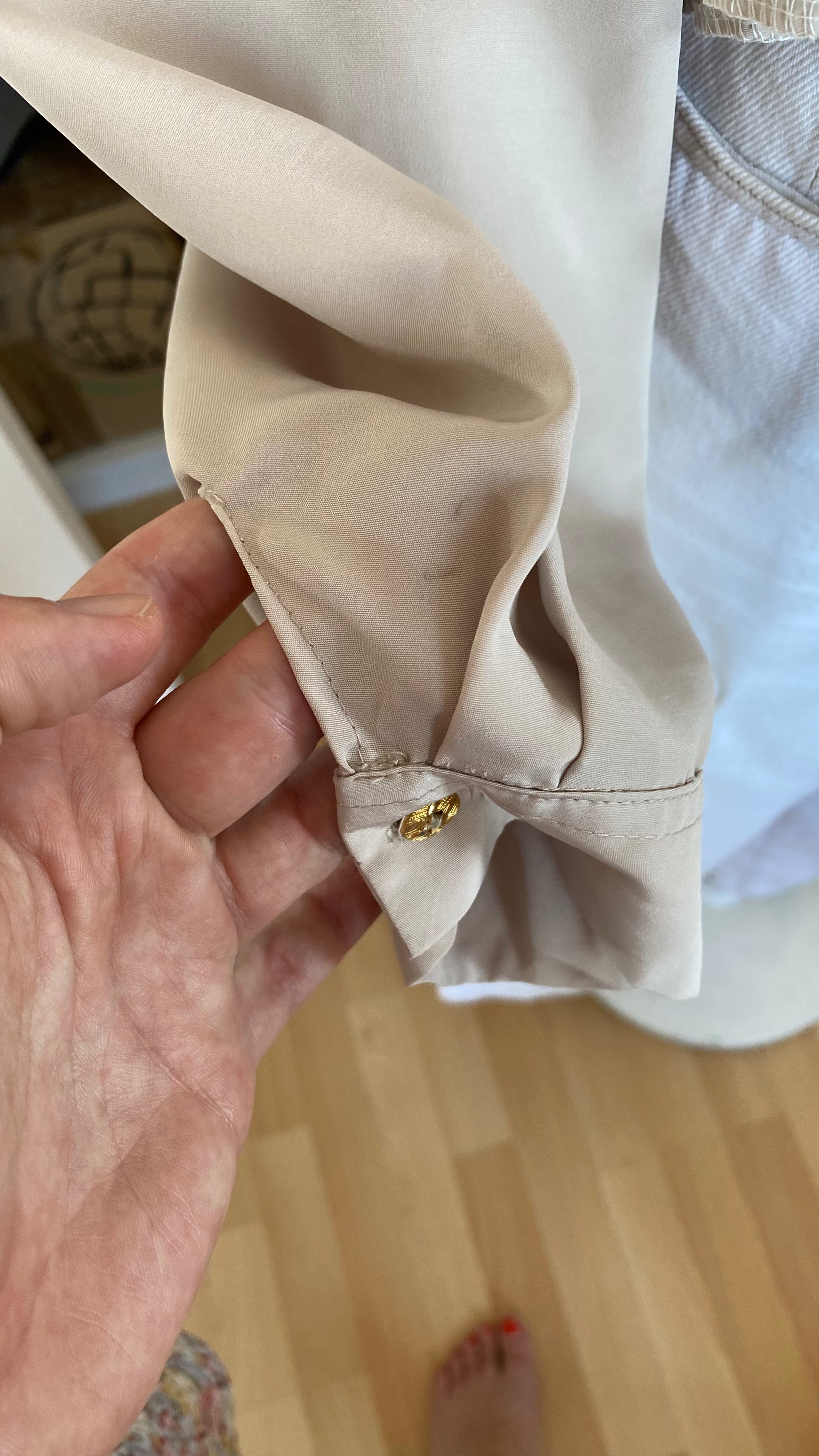 Froufrou • T. 38 à 46 • Chemise crop top beige brodée