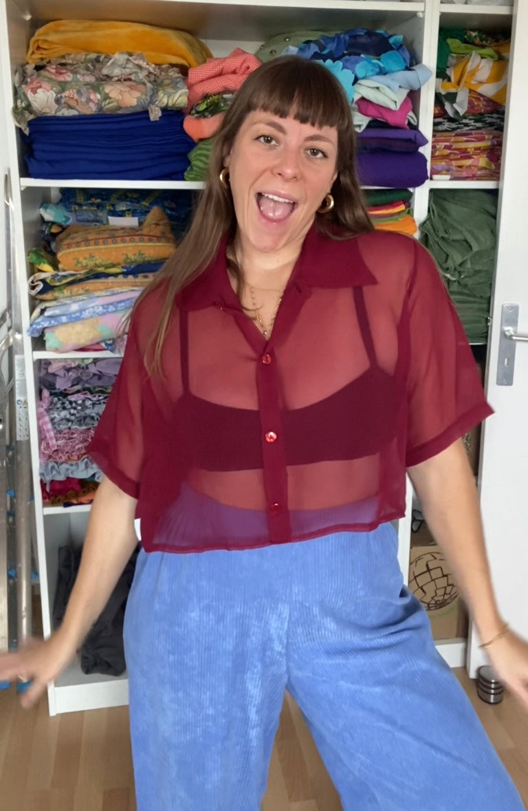 Cropped • T. 36 à 42 • Chemise transparente bordeaux