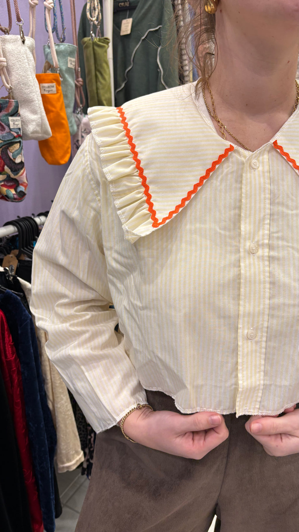Sweaties • T.34 à 38 • Chemise upcyclée grand col rayures jaunes et blanches