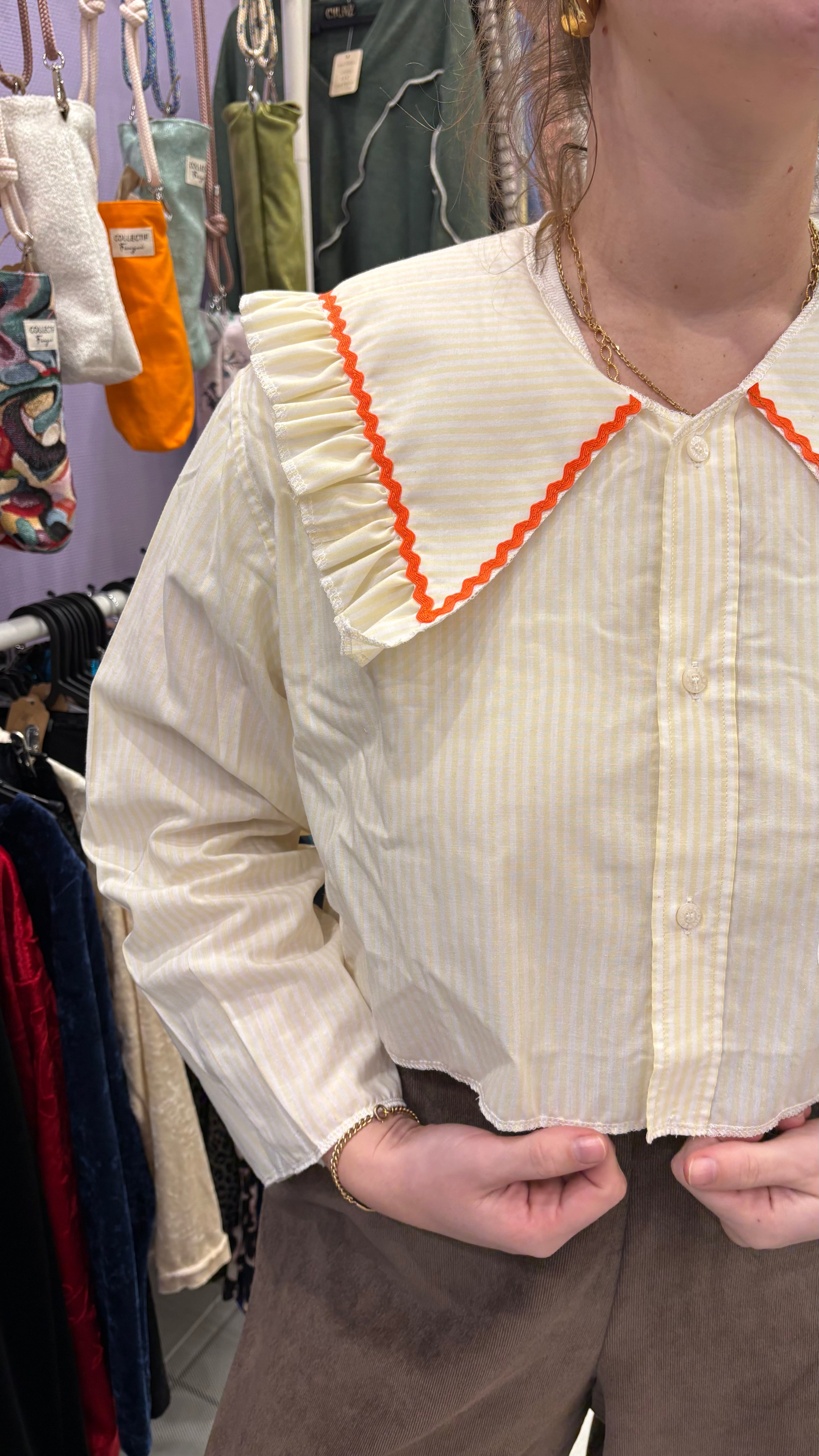 Sweaties • T.34 à 38 • Chemise upcyclée grand col rayures jaunes et blanches