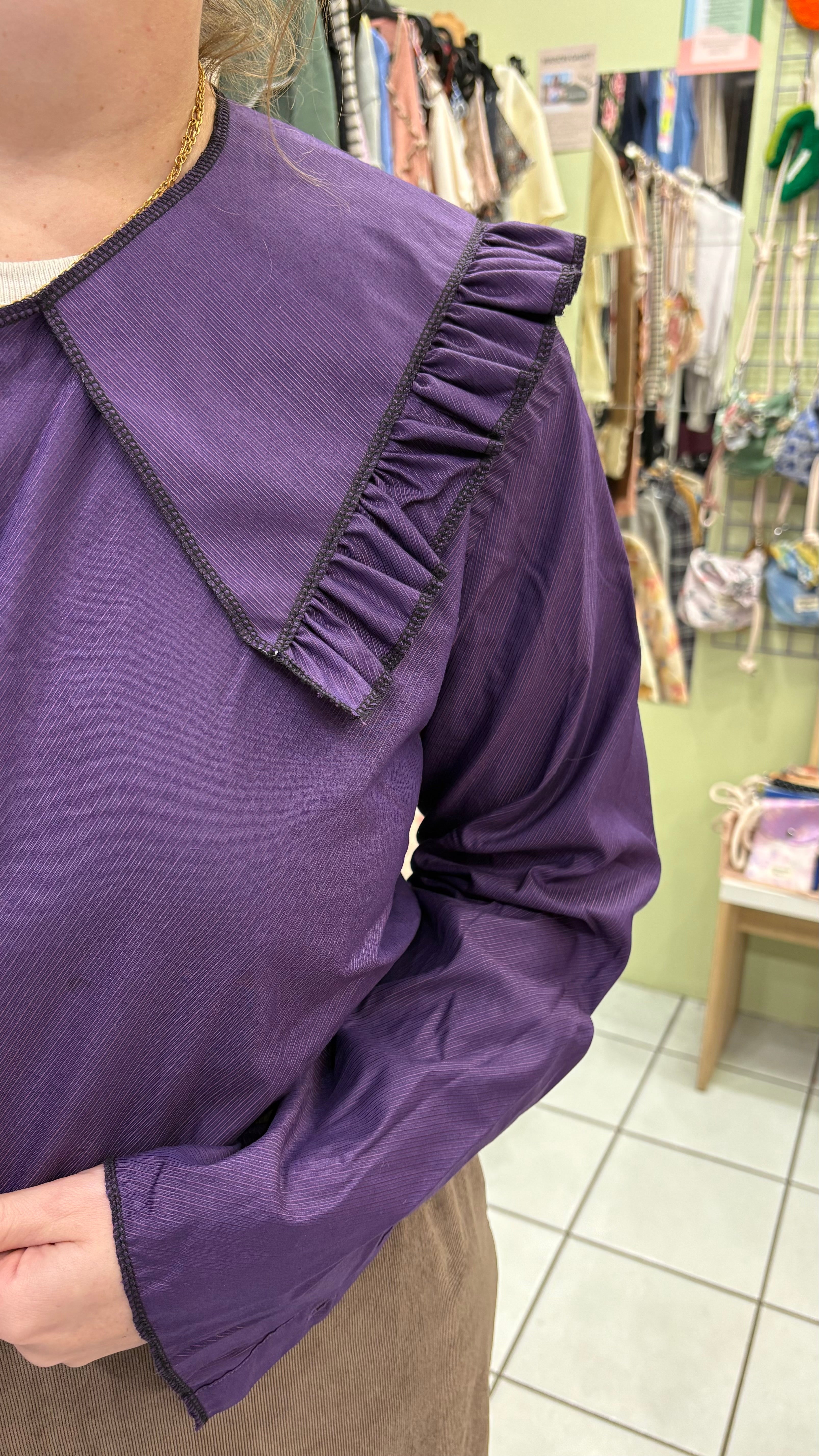 Sweaties • T.36 à 40 • Chemise upcyclée grand col rayures violettes foncées