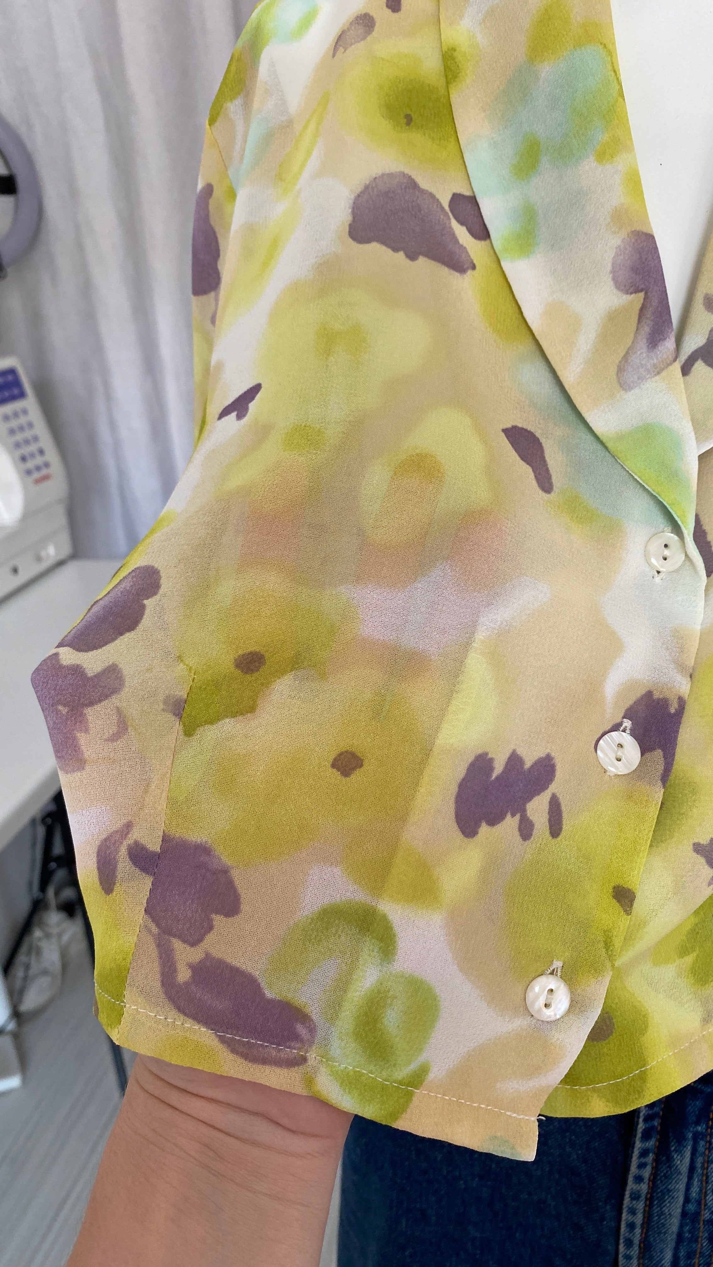 Chemise cropped manche courte • T. 36 à 38 • Chemise courte manche courte jaune et violette voilage transparent
